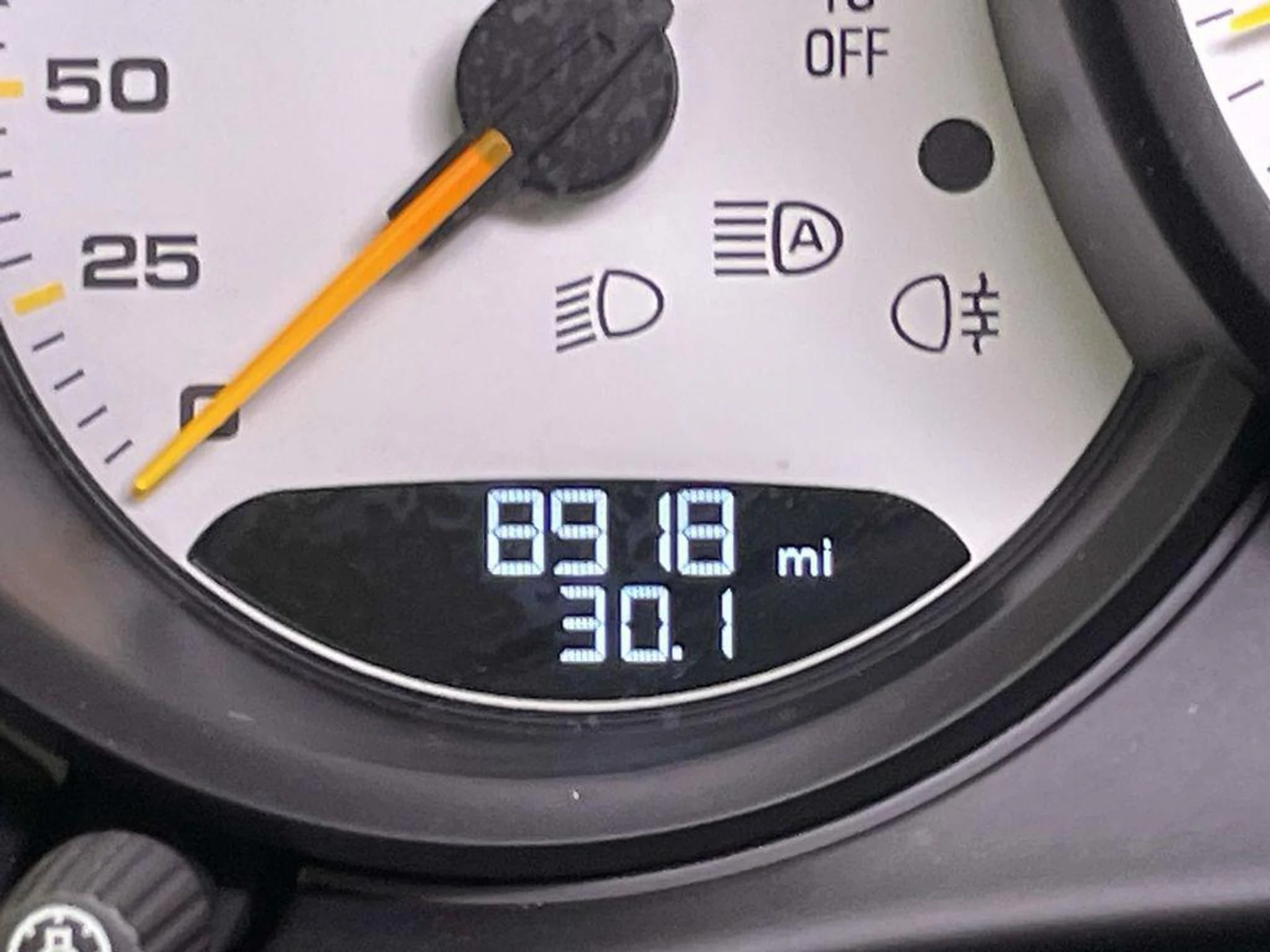 mph037_1896312752_xj_U0_G1_DG_26_De2or1hmd4his_I_Nx_I_85a98ba884