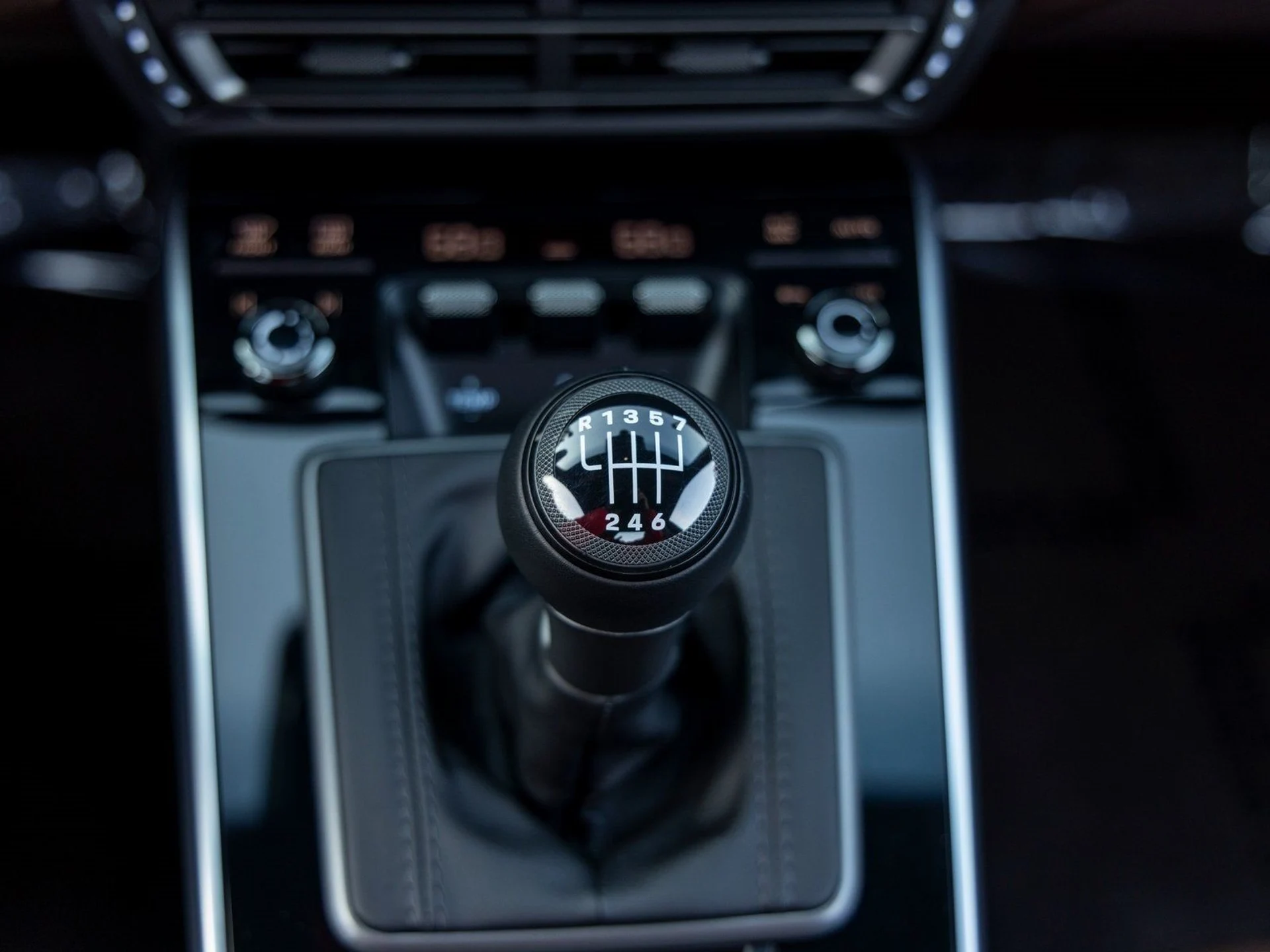 mph037_189783054_38_b67028ee96