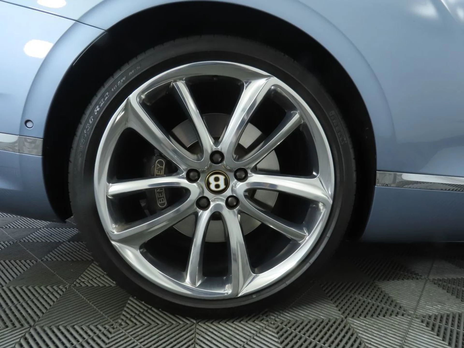 mph037_1900669200_used_2020_bentley_continental_gtv8firsteditionconvertible_8119_22986550_38_1024_ede9699d36