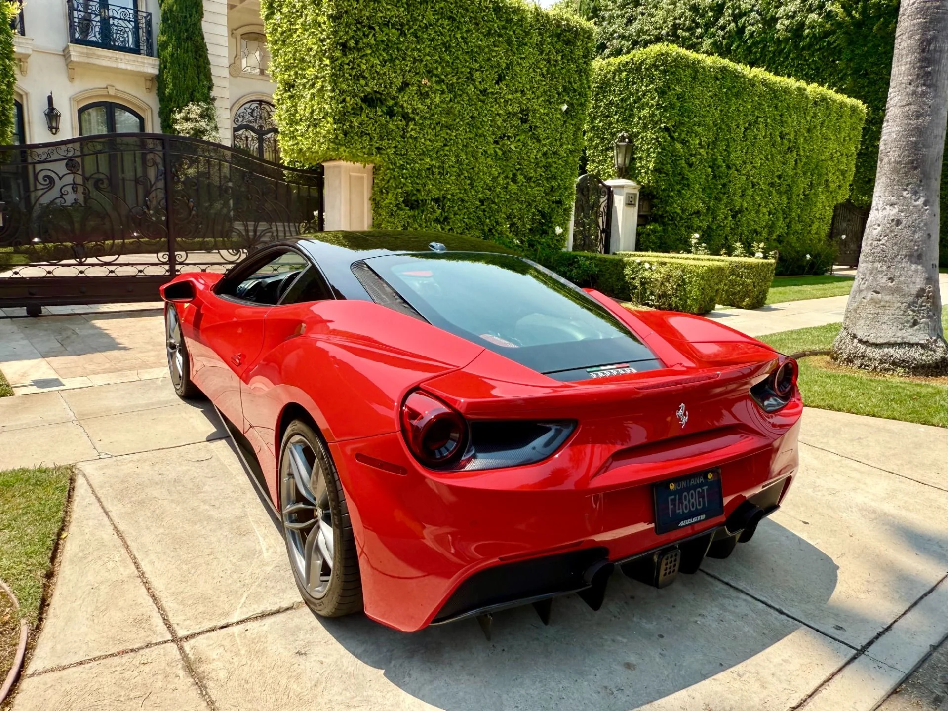mph037_1910657177_Used_2016_Ferrari_488_GTB_1757699344_49dc403754