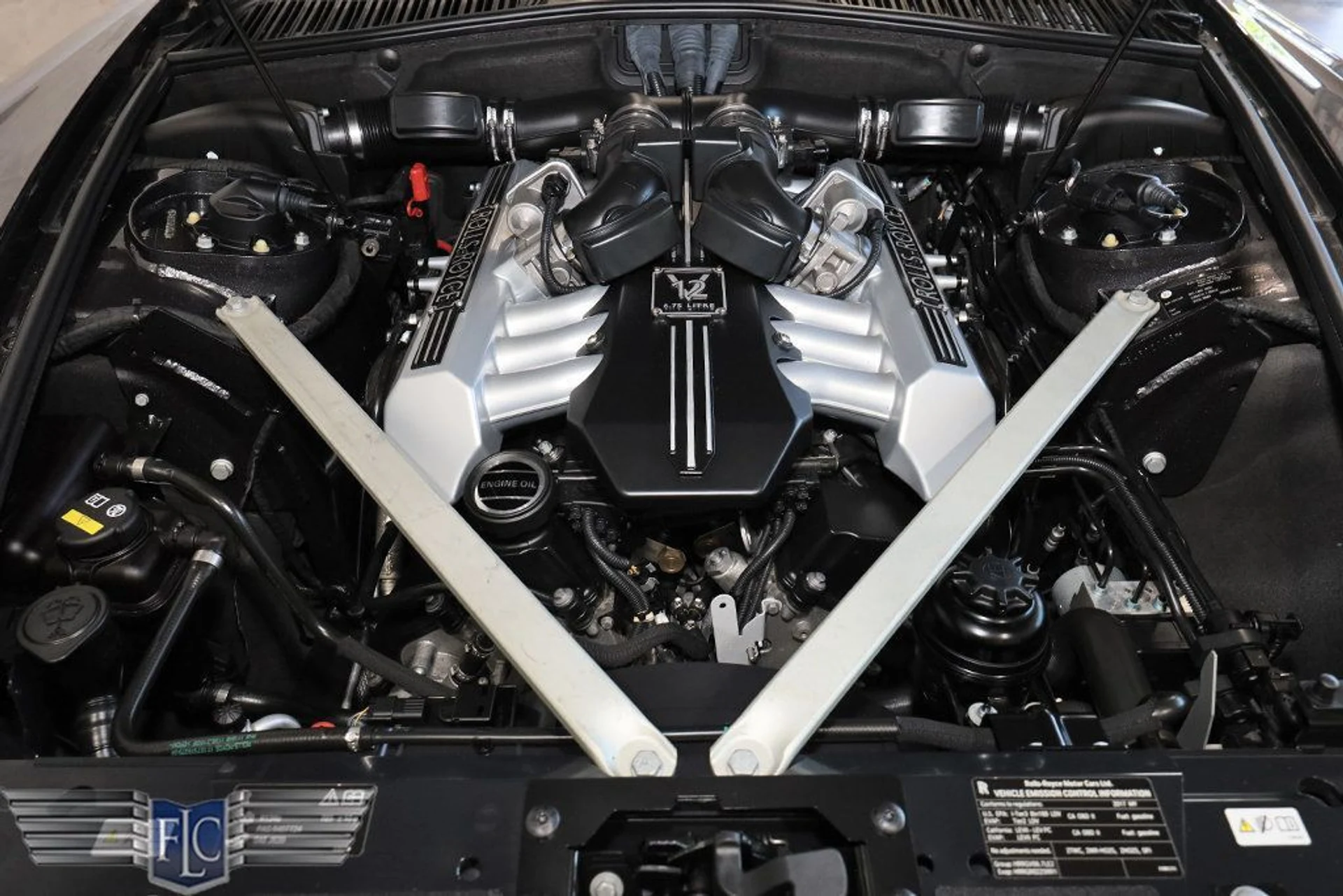 mph037_1930184874_used_2017_rolls_royce_phantom_drophead_coupe_9689_23040582_38_1024_3627866416