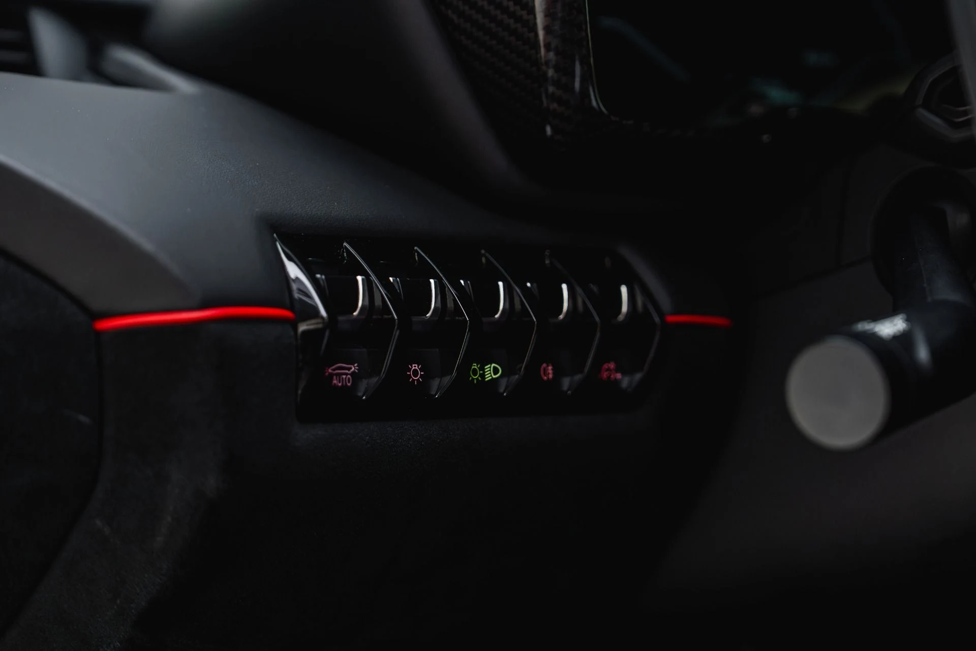 mph037_1947620324_Used_2016_Lamborghini_Aventador_LP_750_4_SV_1780962538_a4344f4557