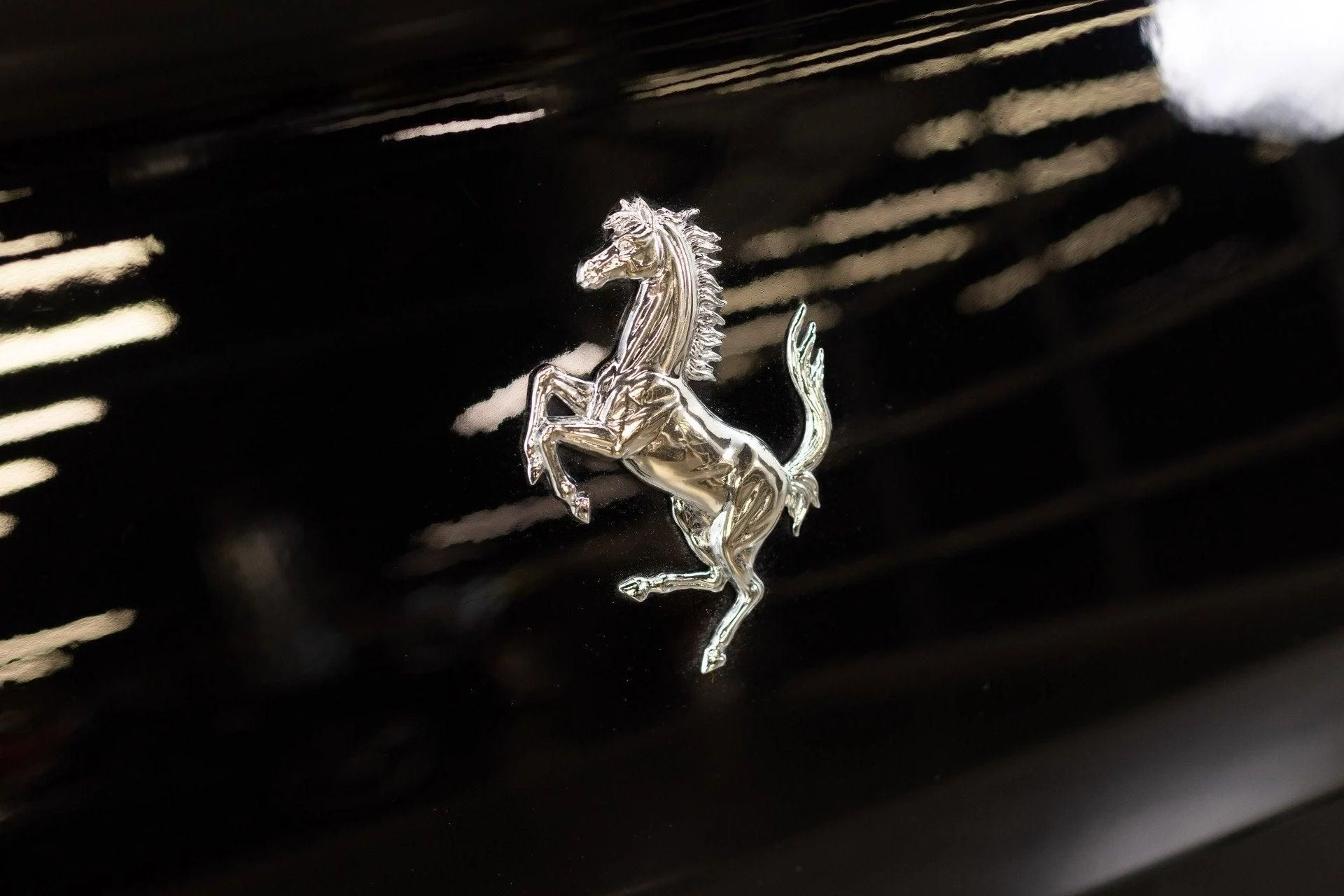 mph037_1960526229_Used_2010_Ferrari_California_1777367995_63c472f79c