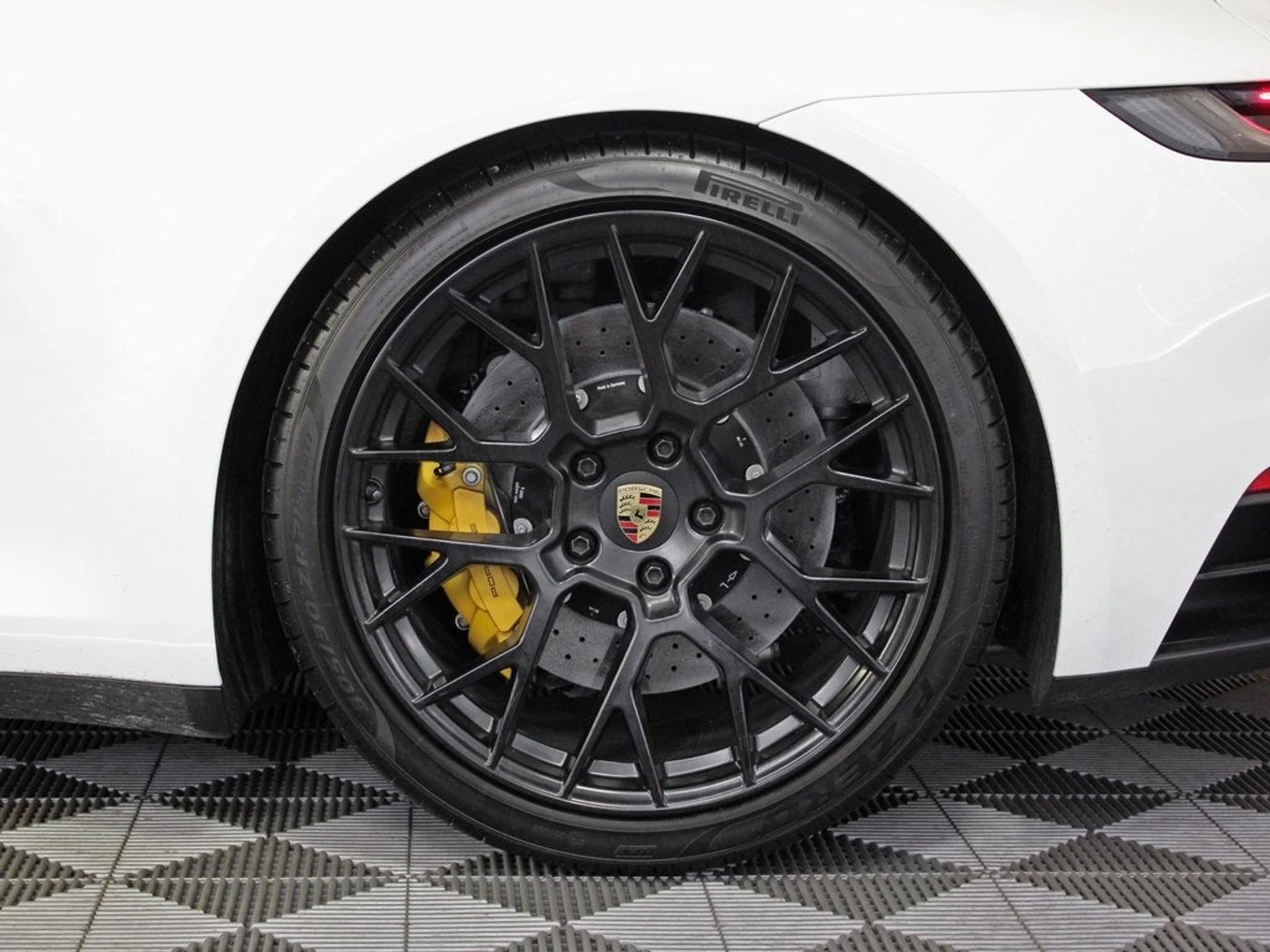 mph037_1960962491_38_5b81e55c8e