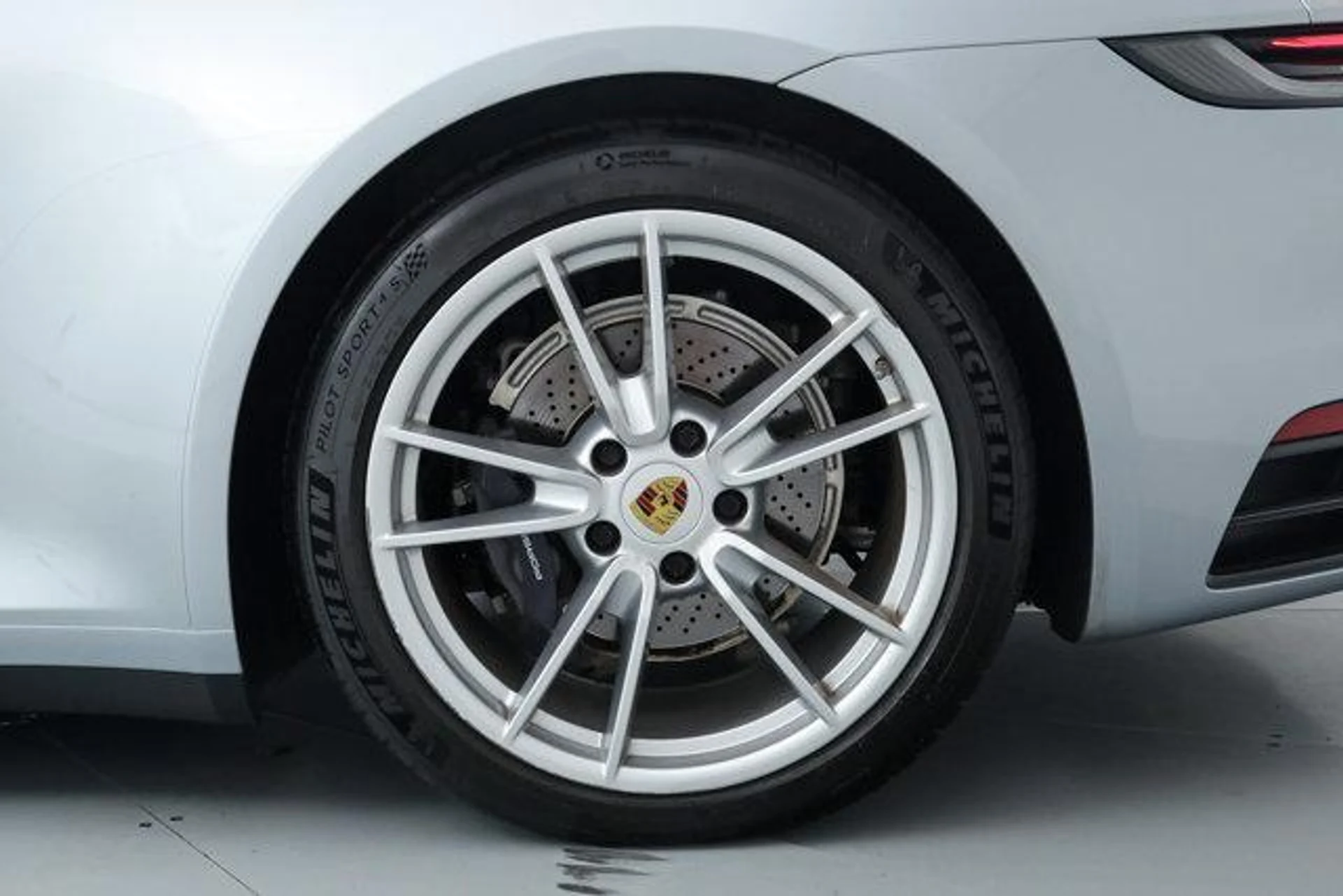 mph037_1964157419_jp_Nq_M_UO_5_Iw_Zs8heqt_3_V2nq_GII_1361b58d9f