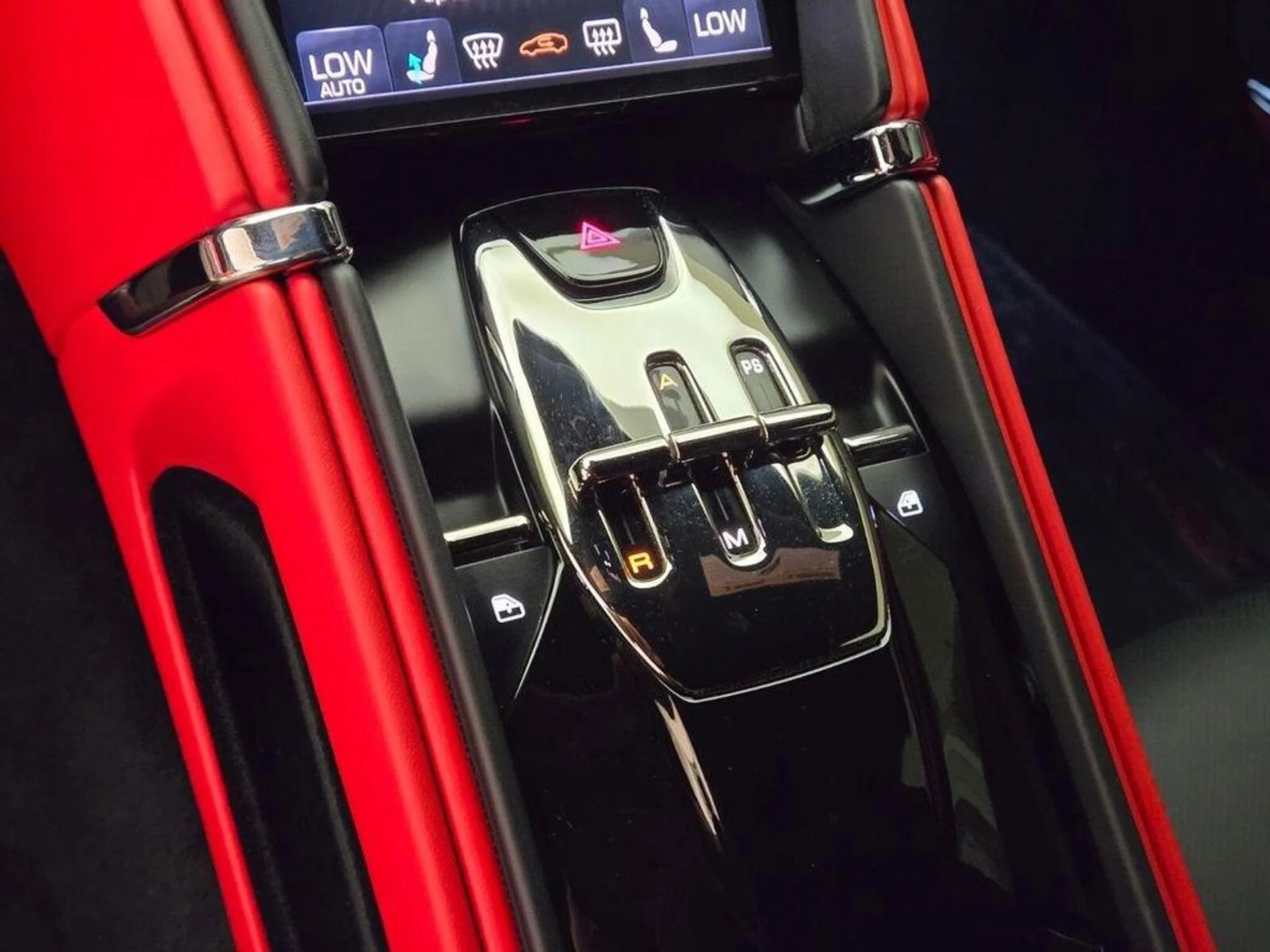mph037_2008220504_Used_2024_Ferrari_Roma_1775723875_8c00859cbf