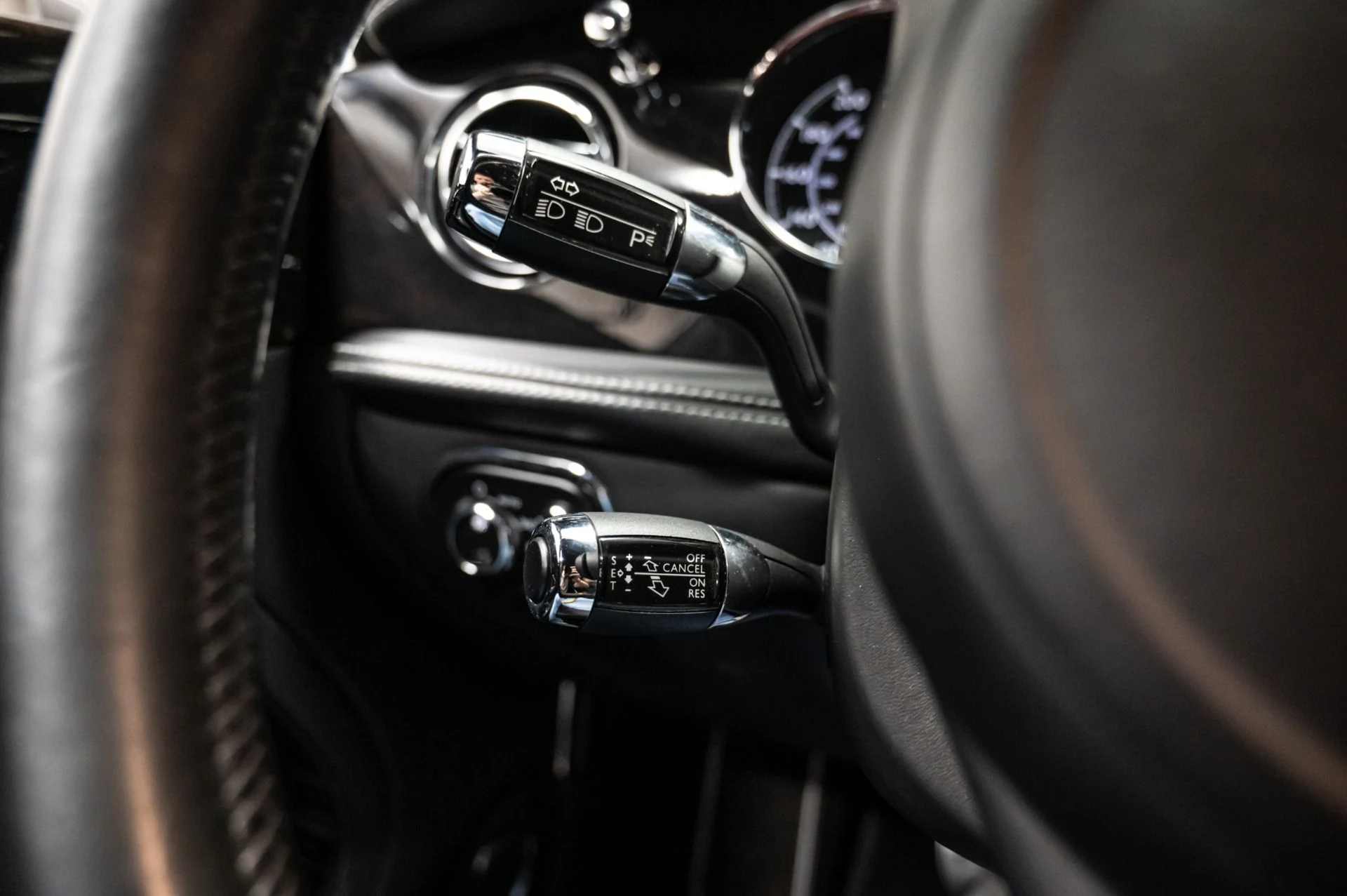 mph037_2009758090_Used_2012_Bentley_Mulsanne_1752678989_00097e79ea