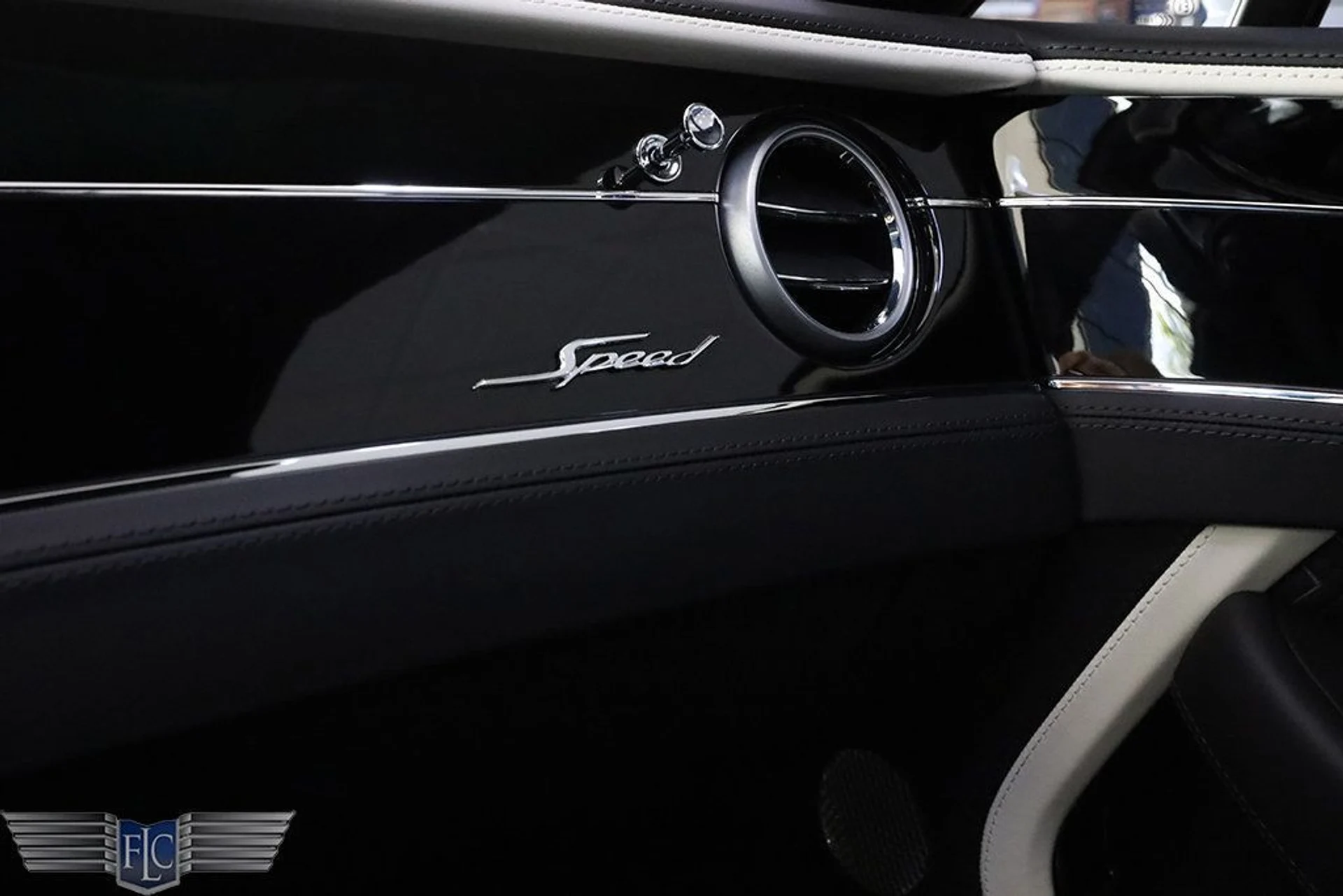 mph037_2016395736_used_2024_bentley_continental_gtspeedconvertible_6305_22967933_38_1024_105c40c160