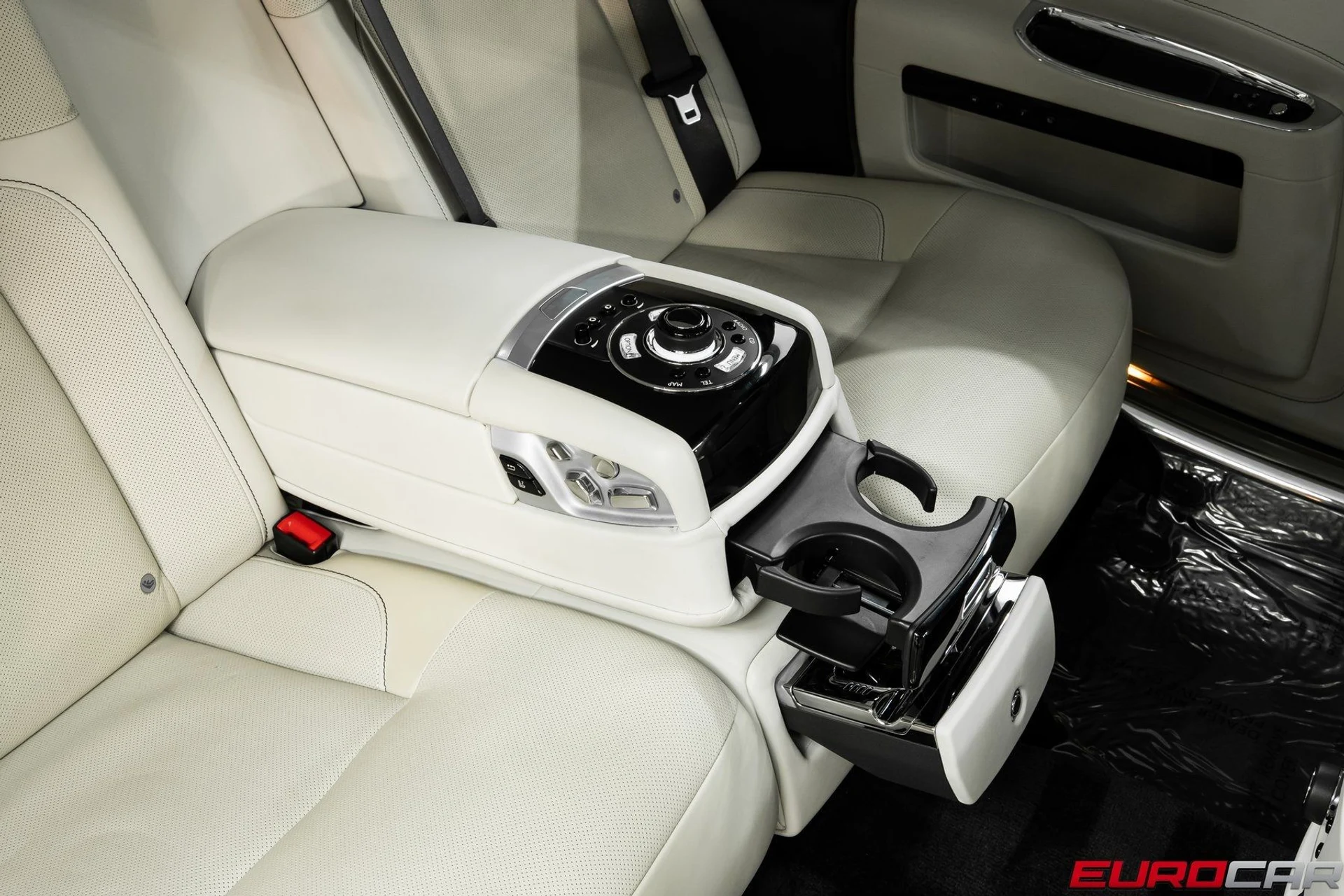 mph037_2028425075_image_38_0f6c85896b