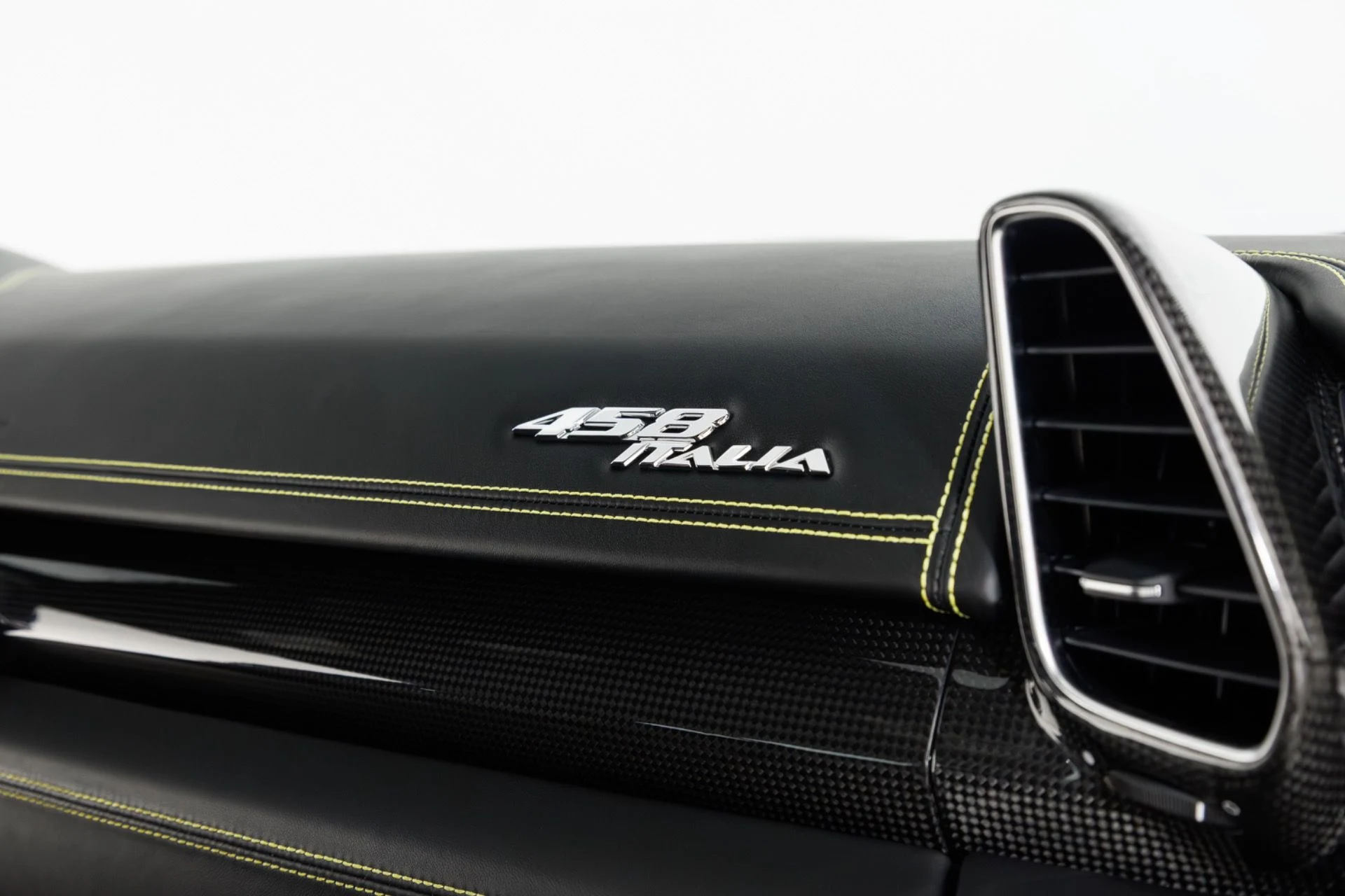 mph037_2034828580_Used_2011_Ferrari_458_Italia_1779137272_6e4b69f7b2