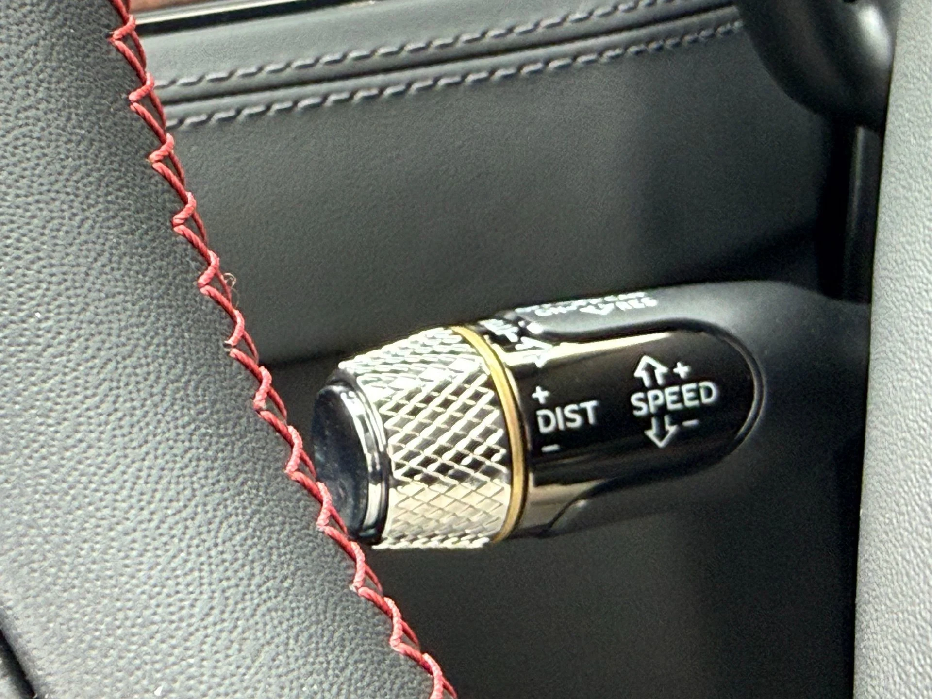 mph037_204752945_fb28f11796d44d88ab82872b05f57148_95b37af71f