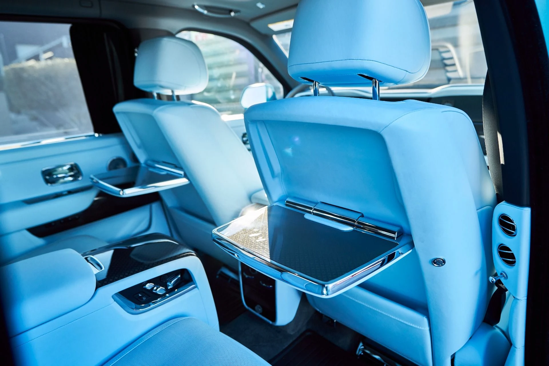 mph037_2053246658_Used_2022_Rolls_Royce_Cullinan_Black_Badge_1765411044_f456248e2d