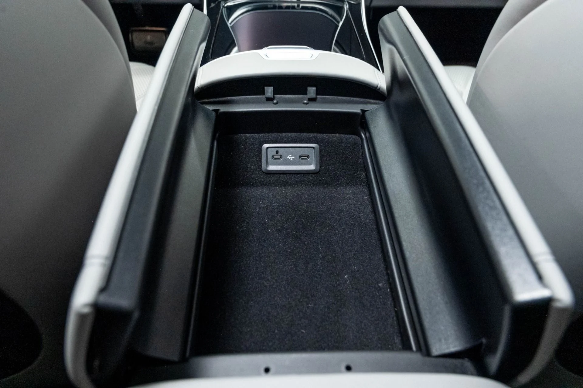 mph037_2058370840_Used_2024_Mercedes_Benz_S_Class_Maybach_S_680_4_MATIC_1777501614_761df2abe1