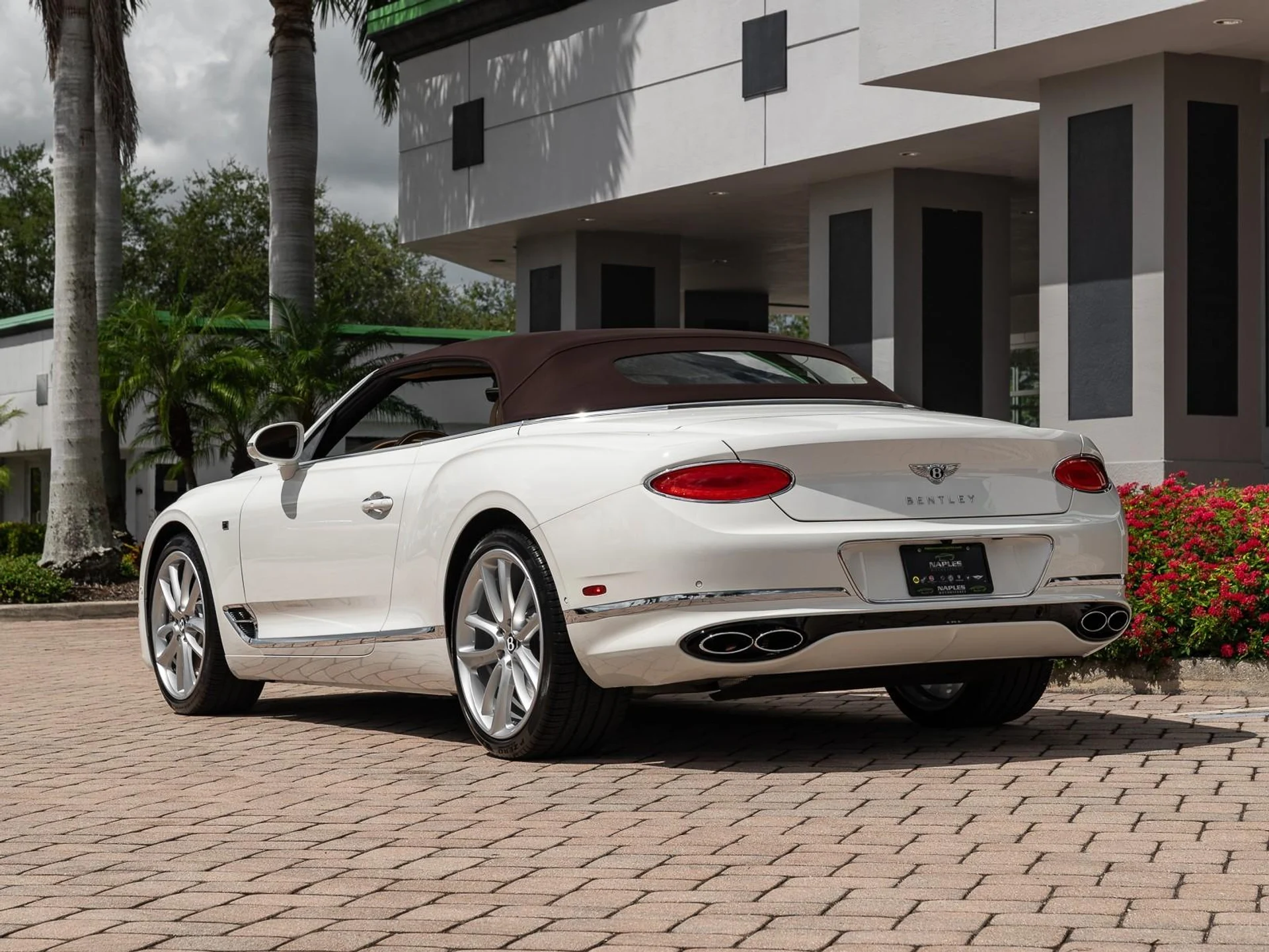 mph037_2064634134_Used_2020_Bentley_Continental_GT_V8_1754661704_6494d5f56c