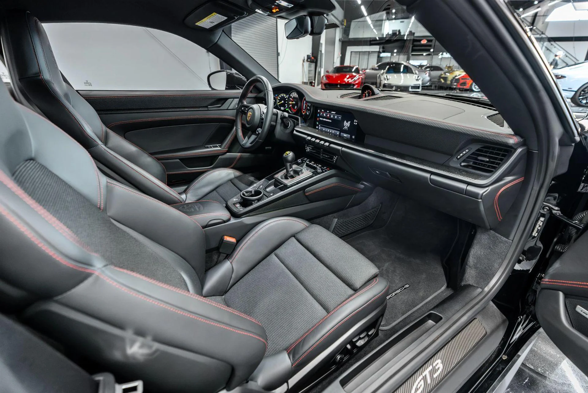 mph037_2066770188_Used_2022_Porsche_911_GT_3_Coupe_2_D_1781638833_0a18ff6768