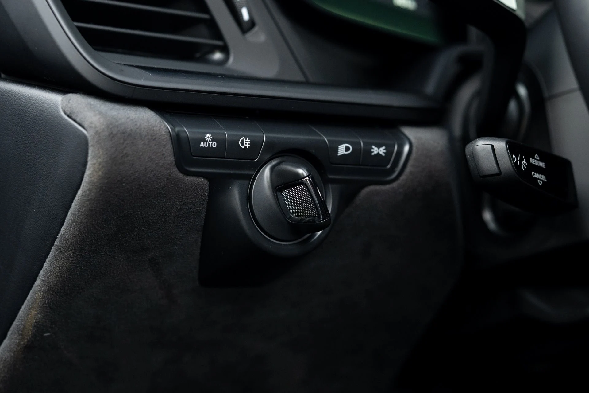 mph037_2067084597_Used_2022_Porsche_911_GT_3_w_Touring_1769199513_5b62be1d9b