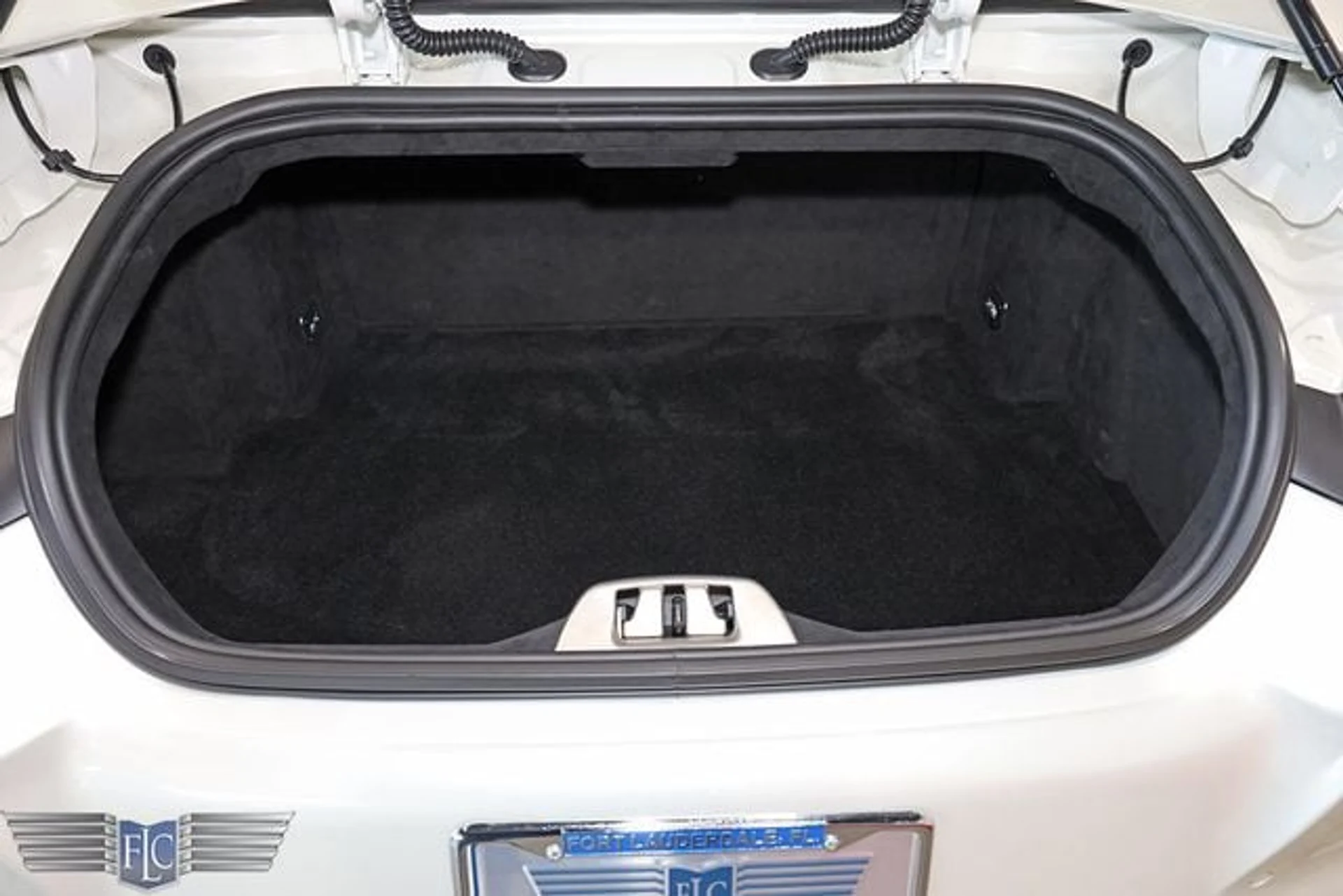 mph037_2067487538_used_2021_ferrari_812_gts_convertible_9689_23049095_41_640_1ab7668316