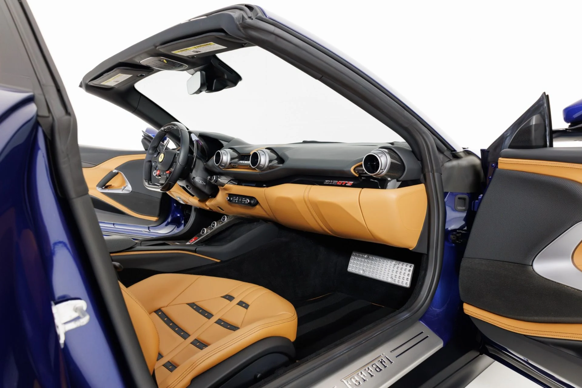 mph037_2071634550_Used_2021_Ferrari_812_GTS_1786404025_0b16477a03