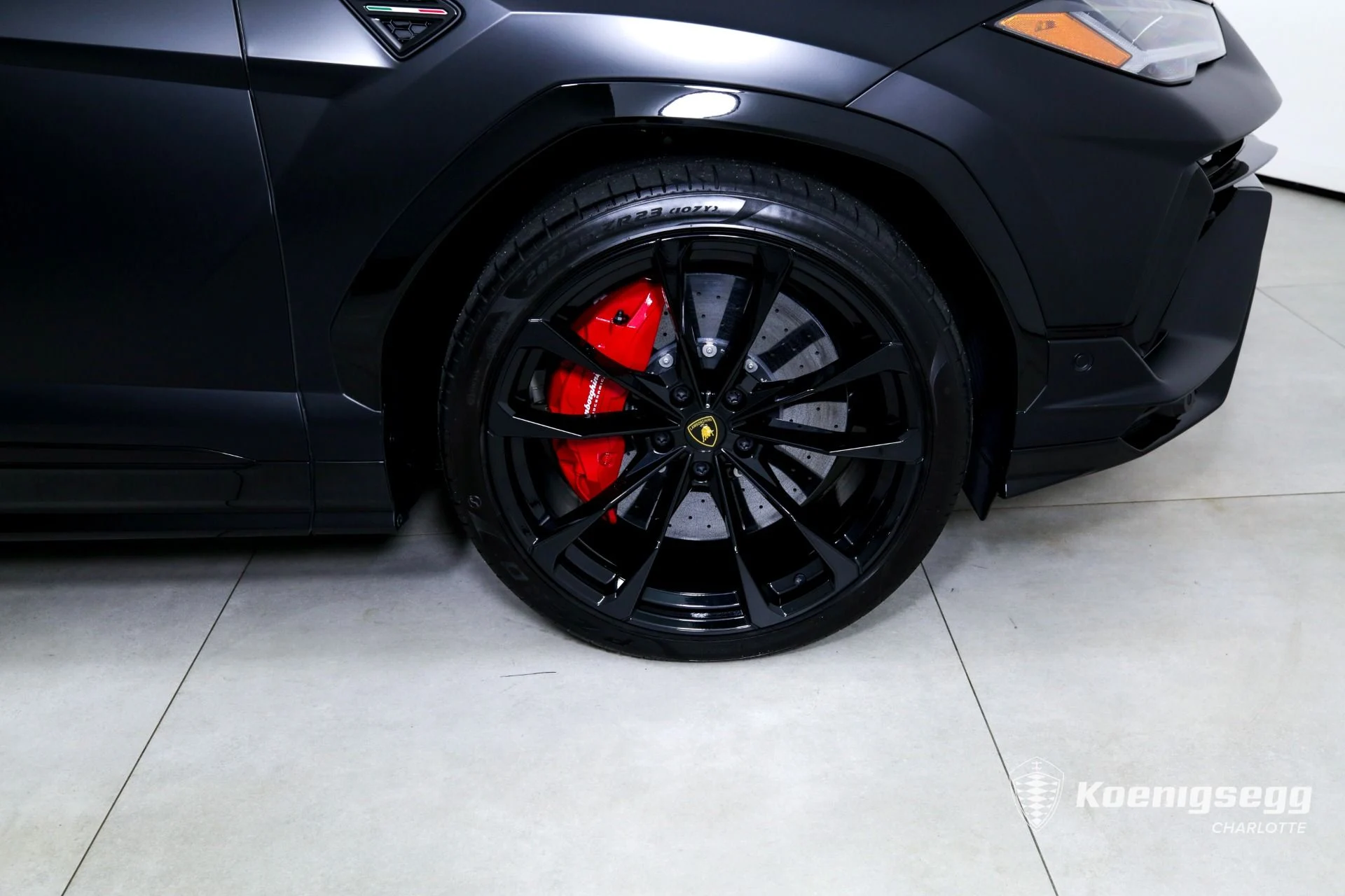mph037_207516183_Used_2024_Lamborghini_Urus_S_1761085522_59efaea89b
