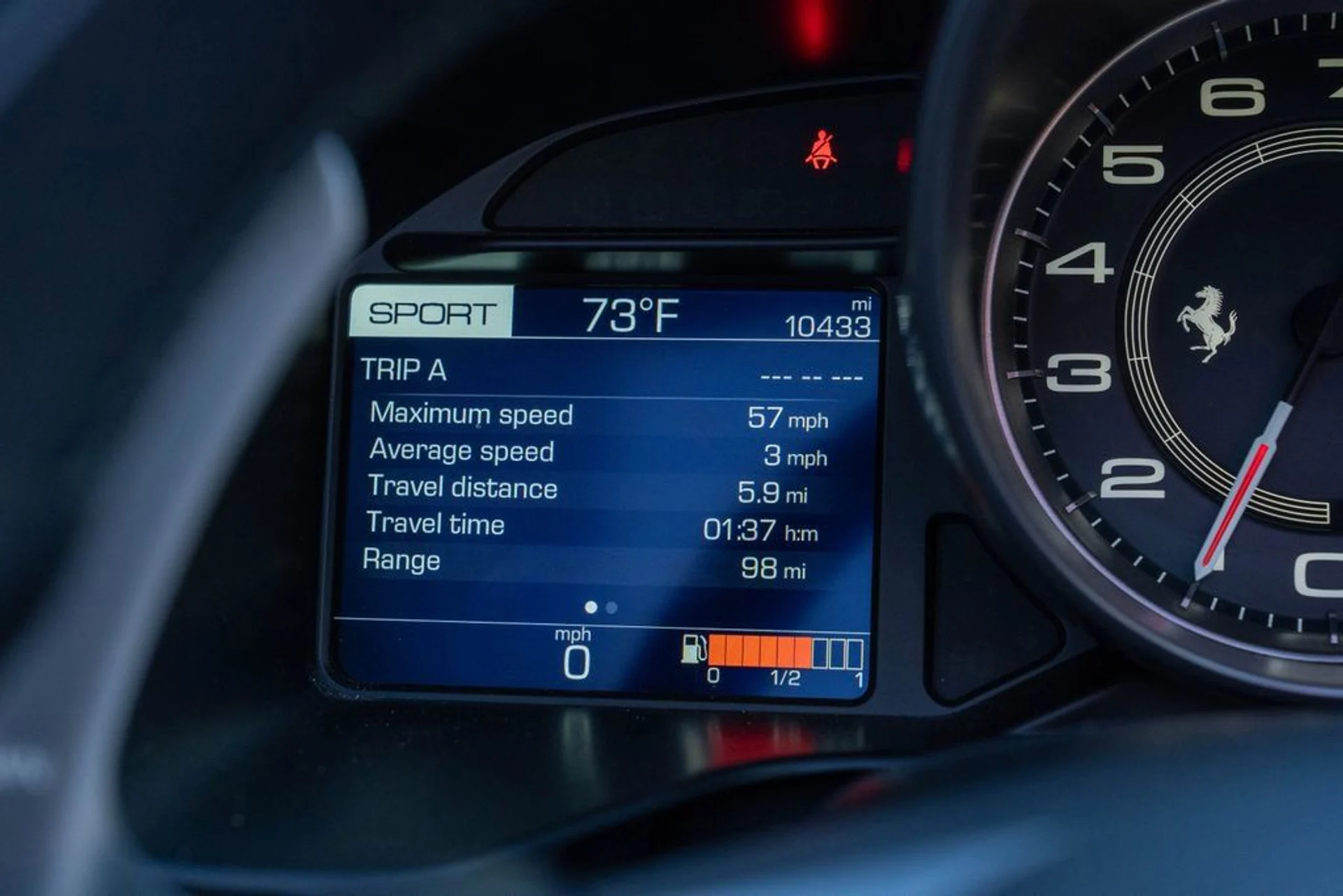 mph037_2077149187_2da4e21eb6dd41cd8611386680a45c38_a94a896e51