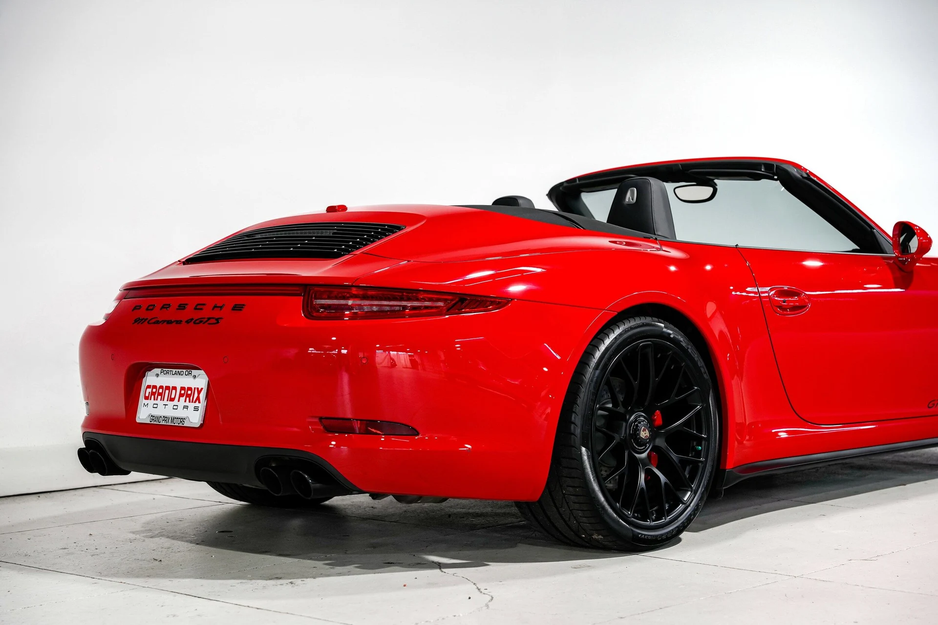 mph037_2082960512_473e7de602c1ac177bdc66a7f25e031ax_23643fd337