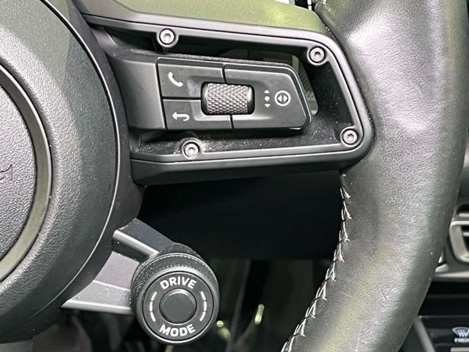 mph037_2089466970_a9df8b477058b3d3987a13b9f5b09d25x_235c0e65e2