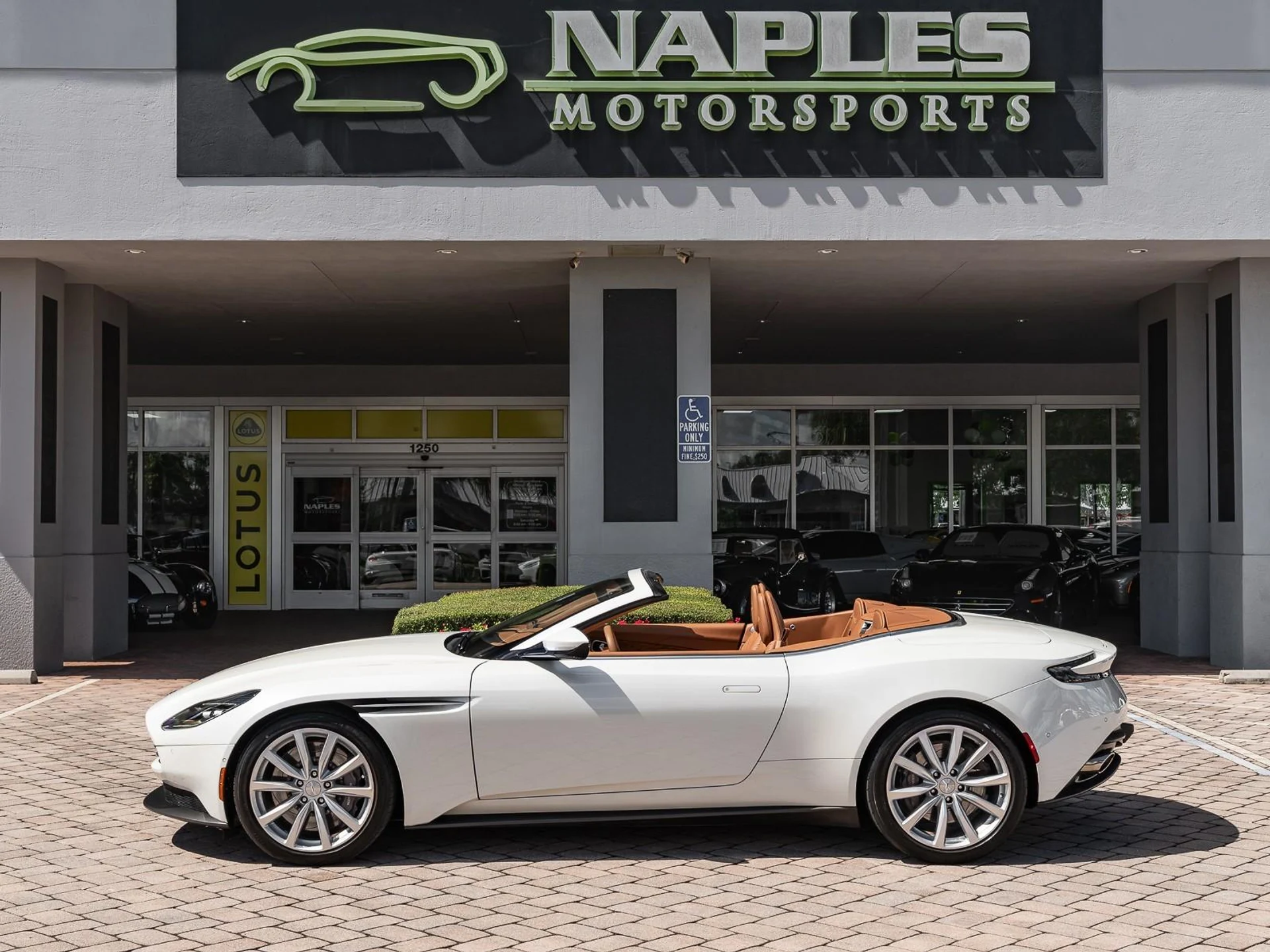mph037_2097171754_Used_2019_Aston_Martin_DB_11_1760731552_398901fbd8