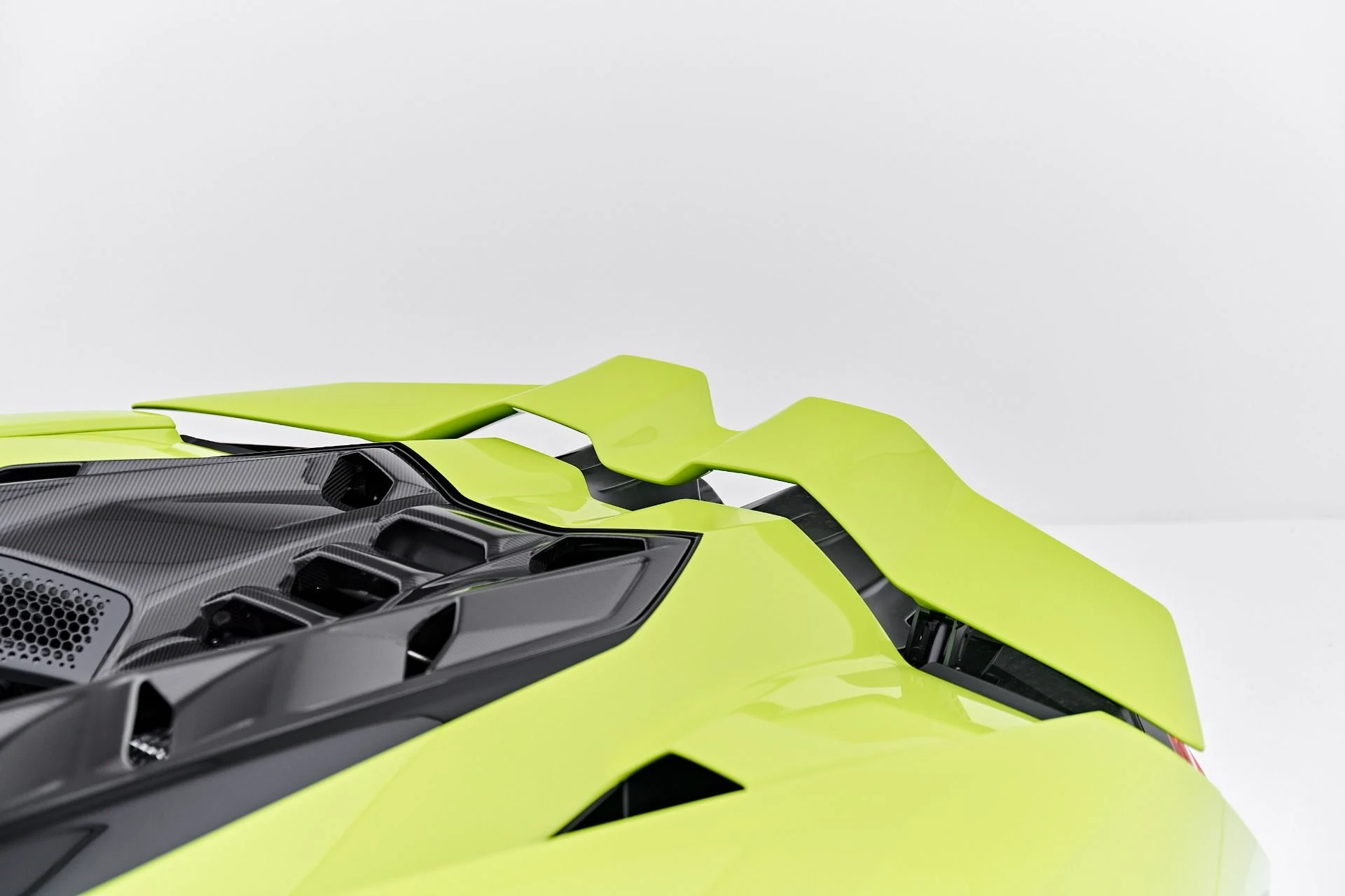mph037_2103991031_Used_2026_Lamborghini_Revuelto_Base_1788485663_7742275007