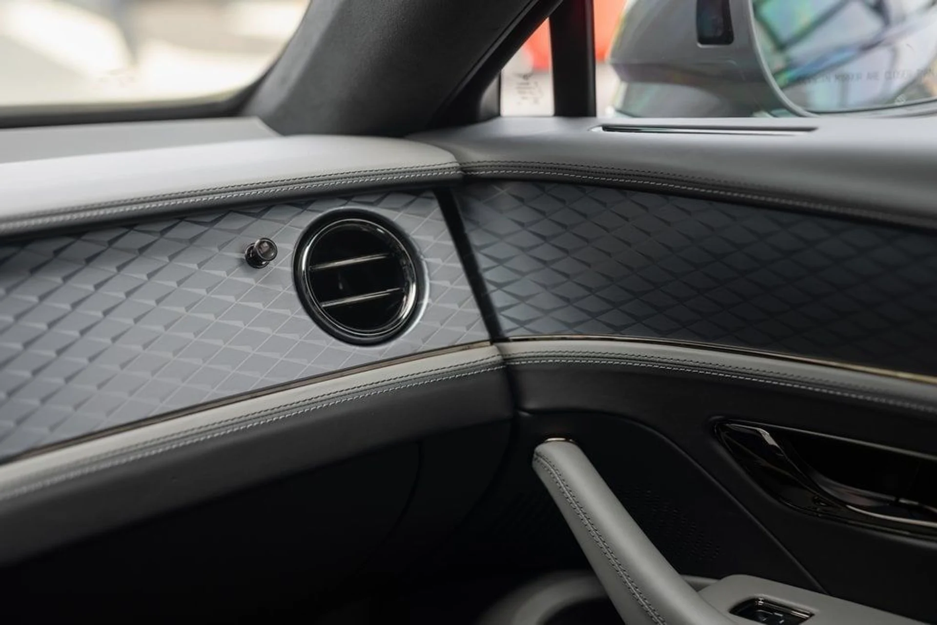 mph037_2111240727_8004d86bfee90f55b53a61582cac49a3x_00dd18ba29