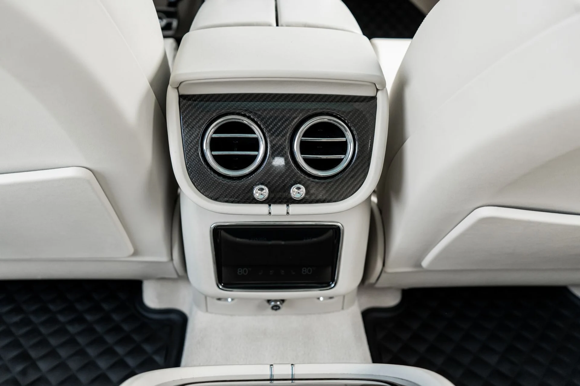 mph037_2111534605_220d5942_0536_4b86_bf42_eccf522e48b1_985b1c85d1