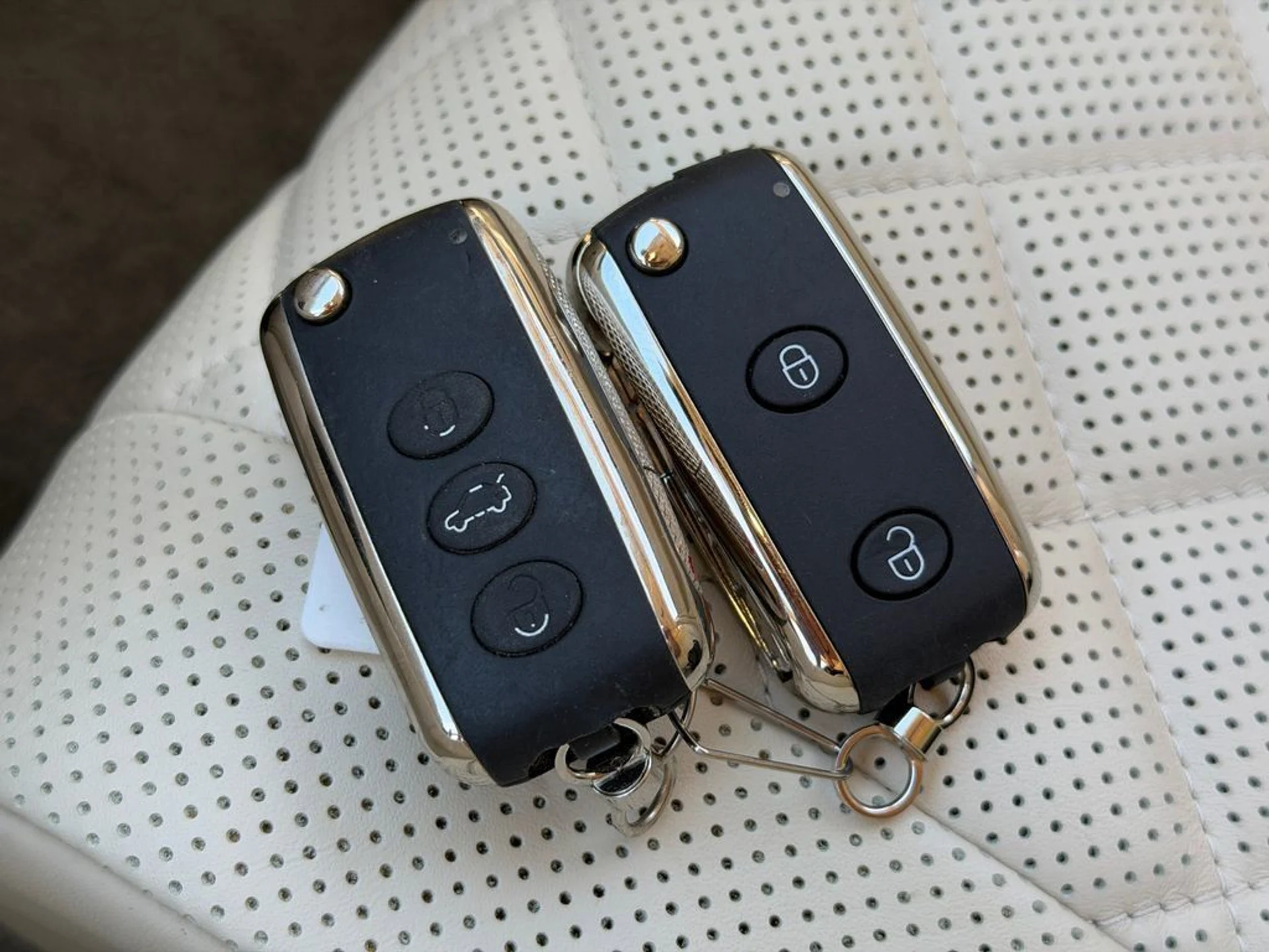 mph037_2124557848_54ffdc3375174f6391758a3a0162a3b5_292dc056b5