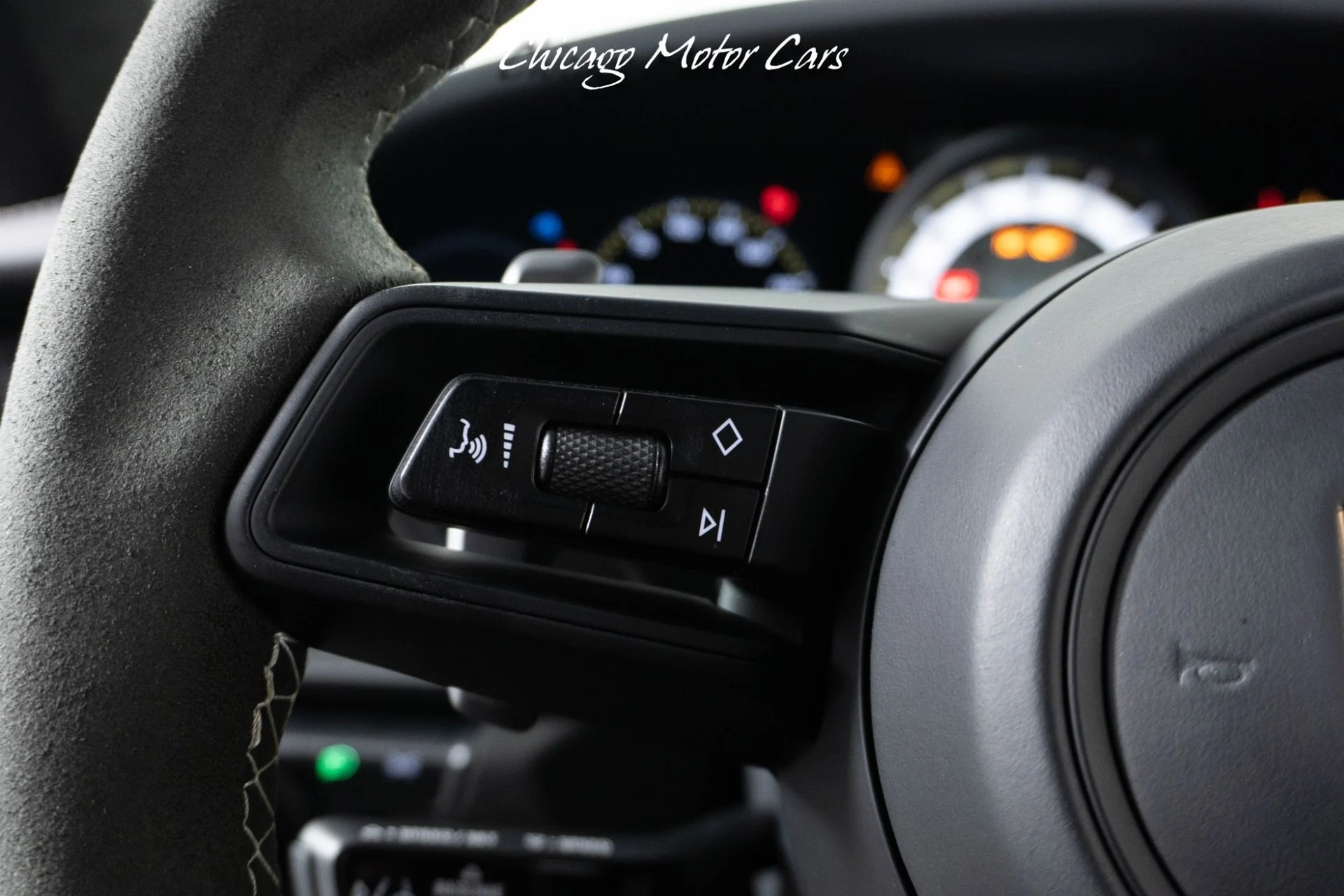 mph037_2125813381_12921_p38_l_2d8db236e7