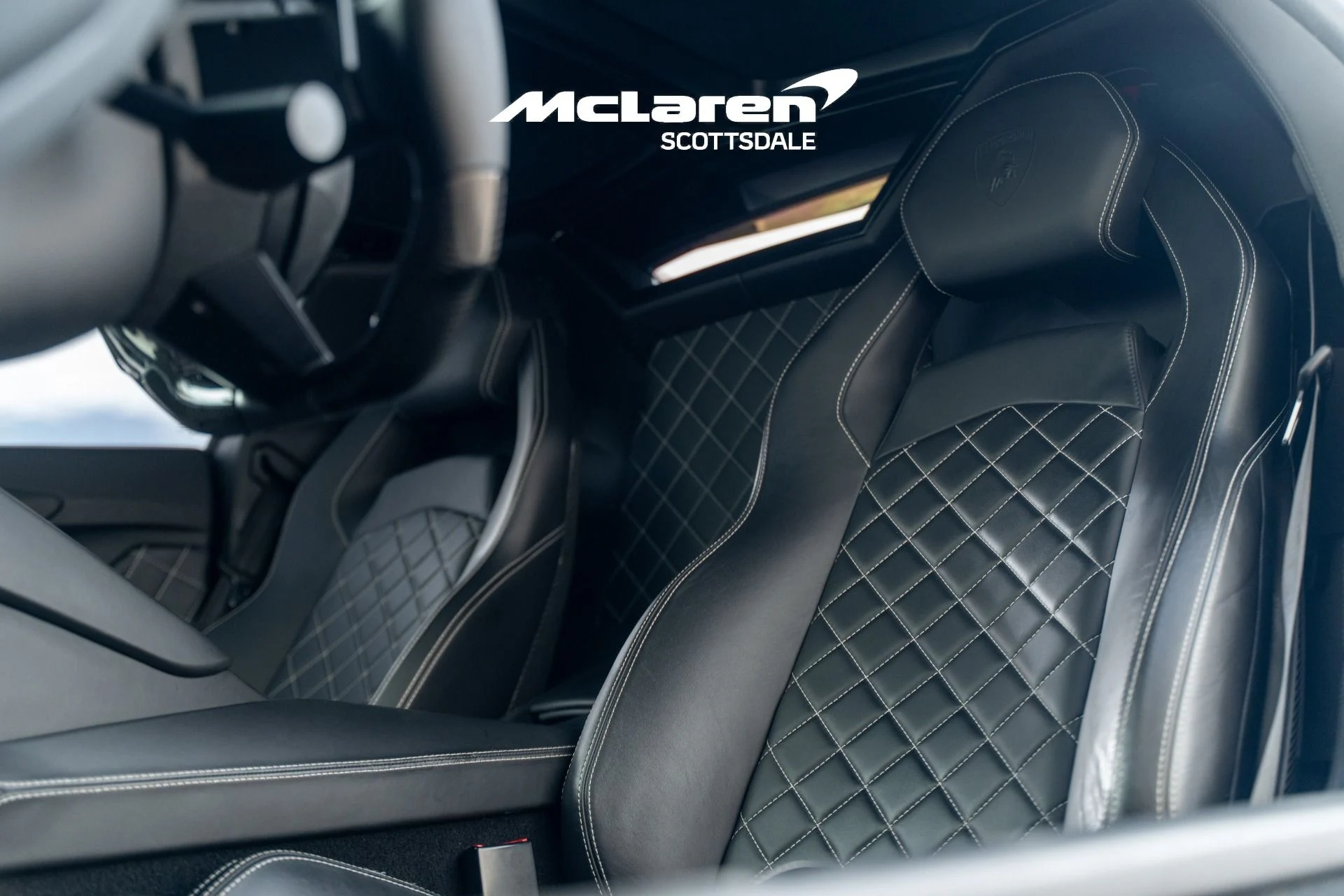 mph037_2127477680_Used_2015_LAMBORGHINI_AVENTADOR_LP_700_4_1771652889_6ad036dead