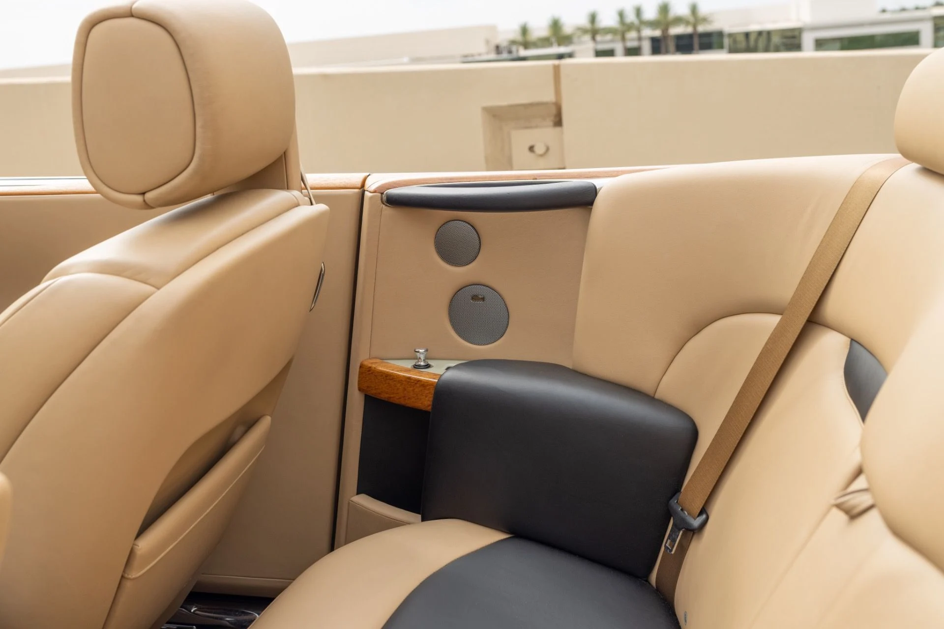 mph037_213485634_Used_2009_Rolls_Royce_Phantom_Drophead_Coupe_1775064174_0940cbeb17