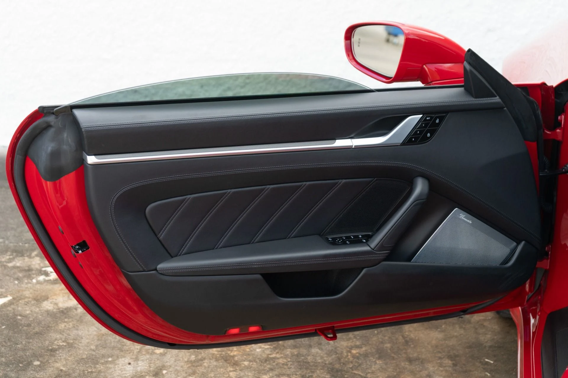 mph037_2134879626_Used_2021_Porsche_911_Turbo_S_Cabriolet_1765565063_d98fd177ae