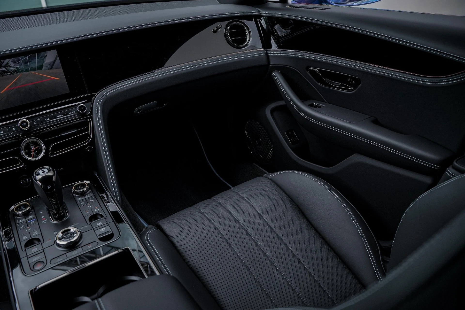 mph037_2141463936_Hi_Tech_Luxury_Imports_LLC_SCBBP_6_ZG_0_SC_023385_image_37_ce3d412ebd