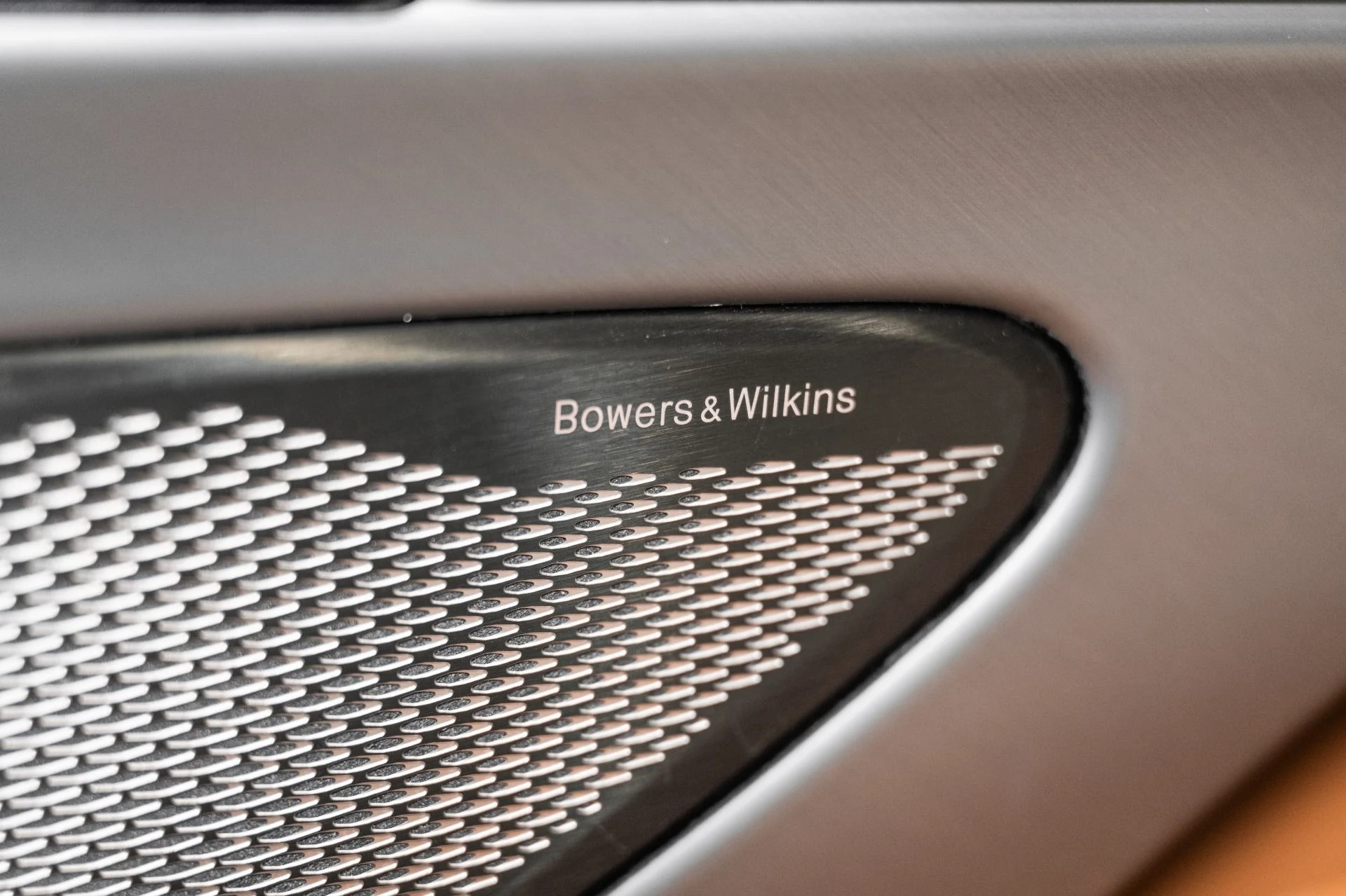 mph037_2147562194_Used_2024_Aston_Martin_DB_12_V8_COUPE_1784304834_5311dacd6a