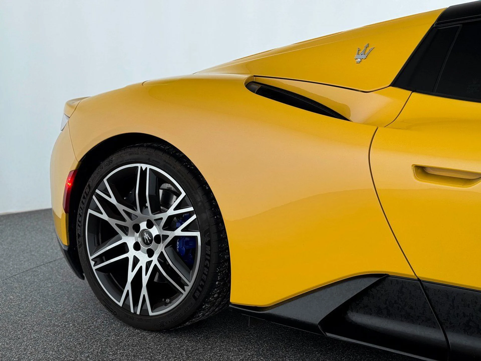 mph037_215269106_9d349f8f1bc33790e2f0e57319693a06x_3f5fe52cd2