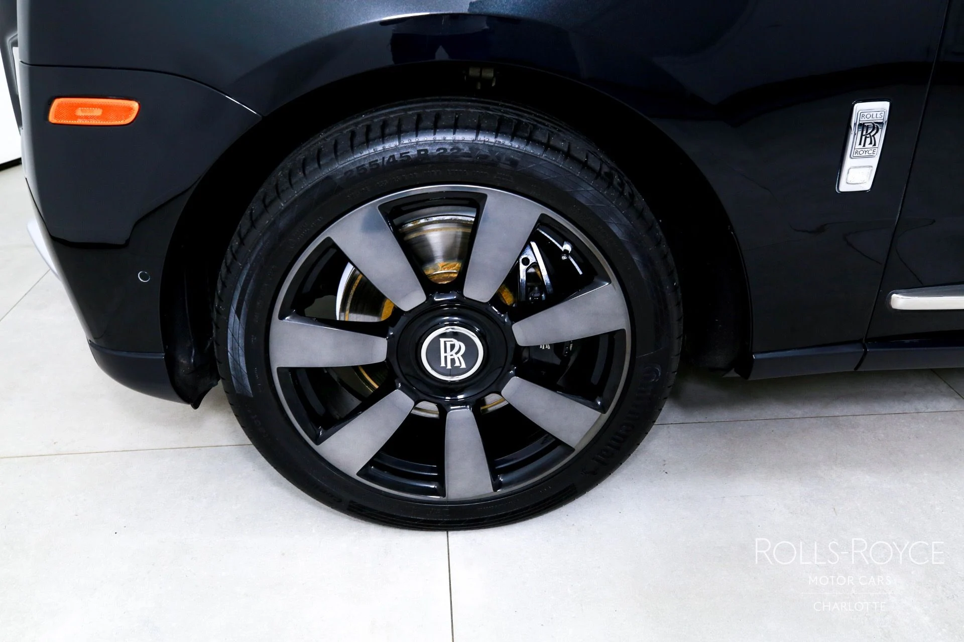 mph037_2164381965_Used_2019_Rolls_Royce_Cullinan_1754411738_05f65012be