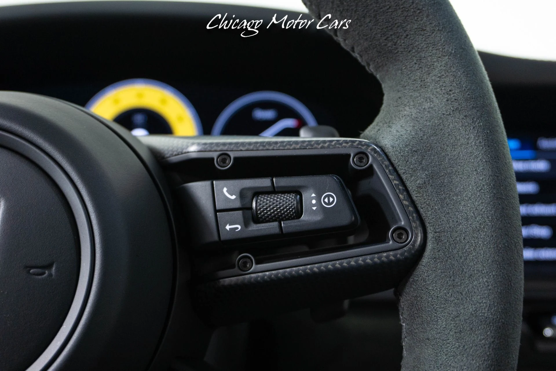 mph037_2165648424_13067_p38_l_e49487aee1