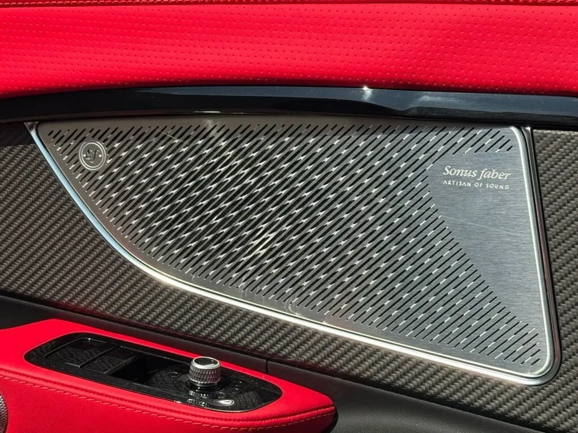 mph037_216722848_vmw08ge1cchi3b5ep96e8lh28qc6_f25c8c5996