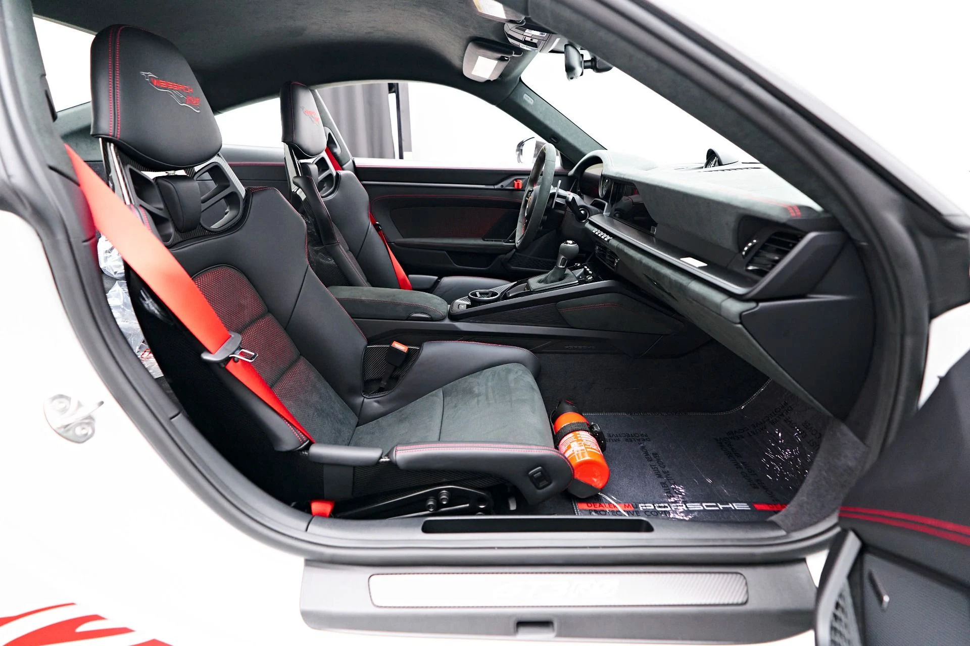 mph037_2169812427_Used_2024_Porsche_911_GT_3_RS_1754680271_e951e7ef1c