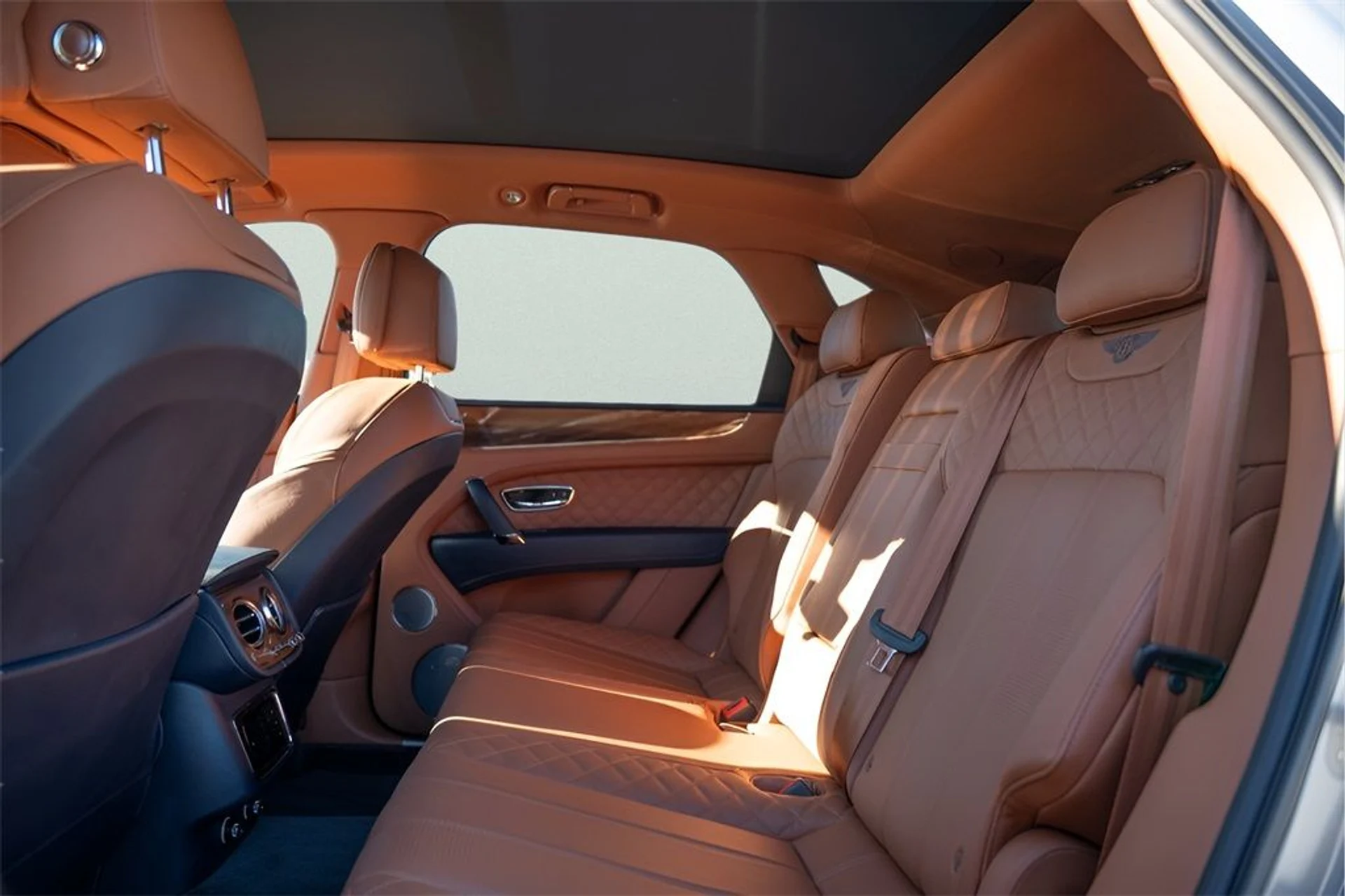 mph037_2185881237_image_39_441ccf2941