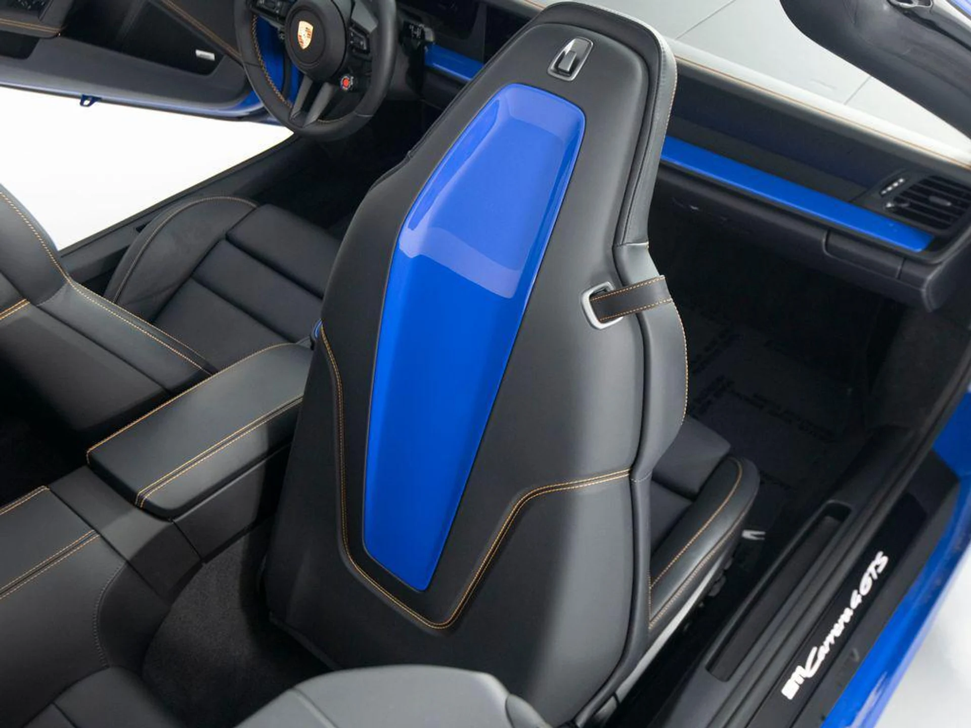 mph037_2191429046_bh_XX_9isq96a4_W5hq2g_Kd_RJ_3q3_GY_6bde0628a9