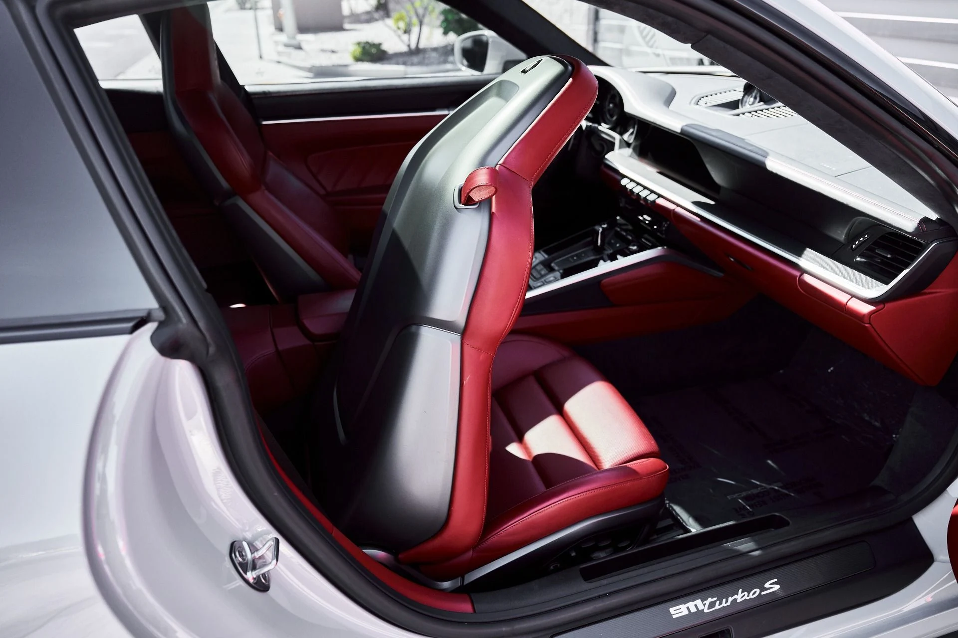 mph037_219848404_Used_2021_Porsche_911_Turbo_S_1773797057_a591315c8d