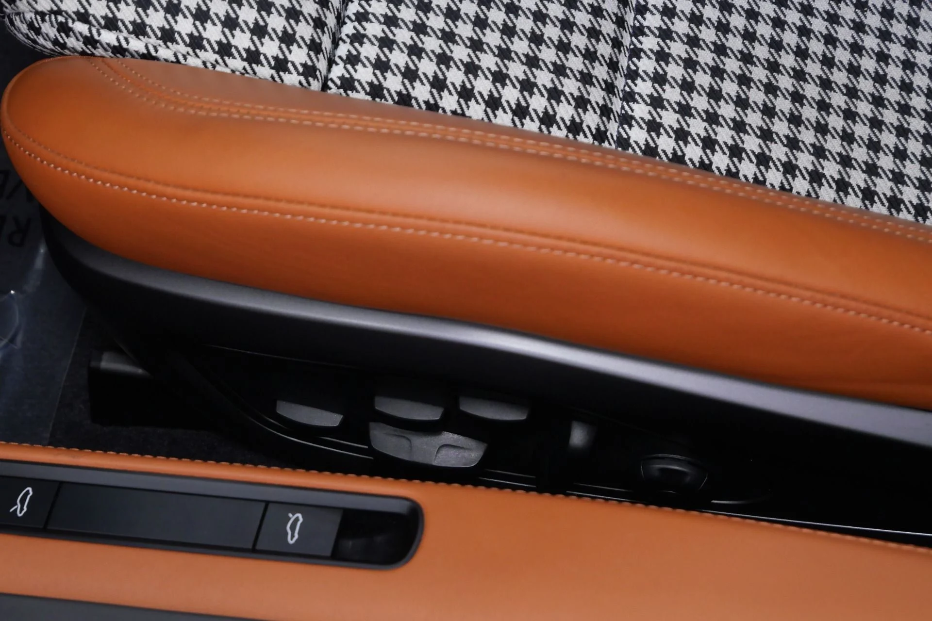 mph037_2208979855_Used_2023_Porsche_911_Sport_Classic_Paint_to_Sample_379_of_only_1250_Built_Beautiful_1776794074_afa0f6e34d