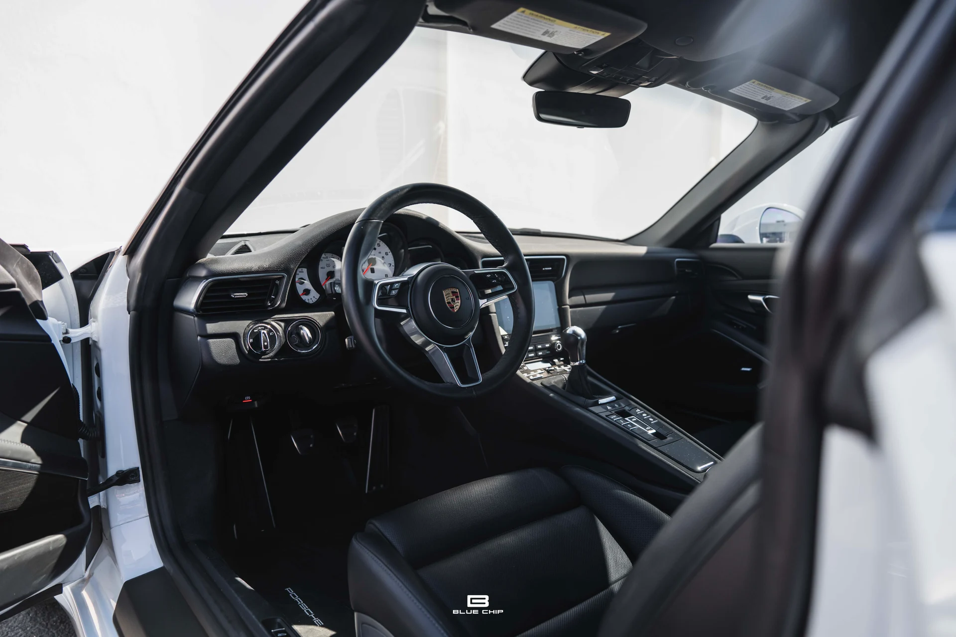 mph037_2212826515_6a308279138d912125f12e03_2019_Porsche_911_40_ee3866fe4b