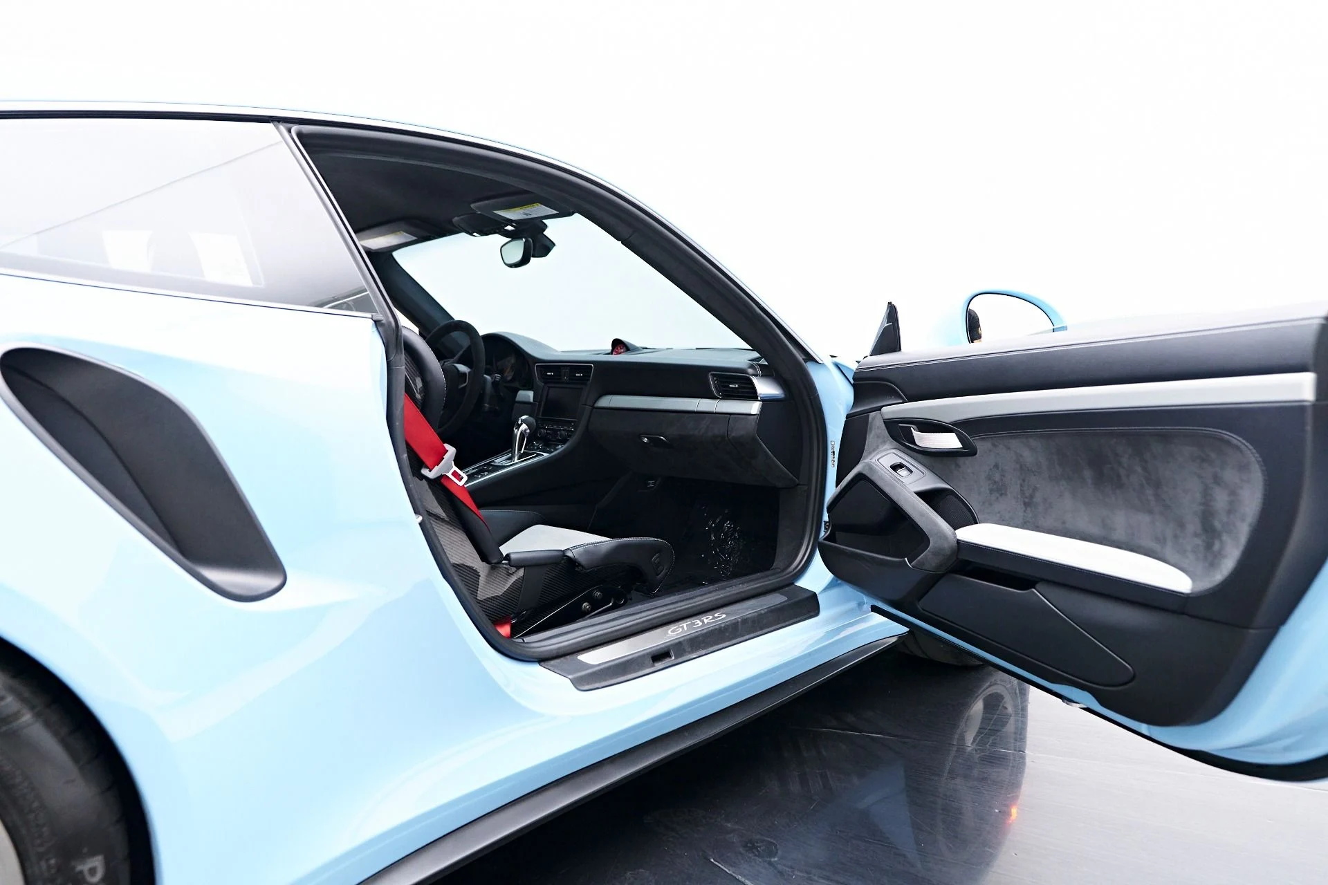 mph037_2214413199_Used_2016_Porsche_911_GT_3_RS_1755310000_b96c0ef2ab