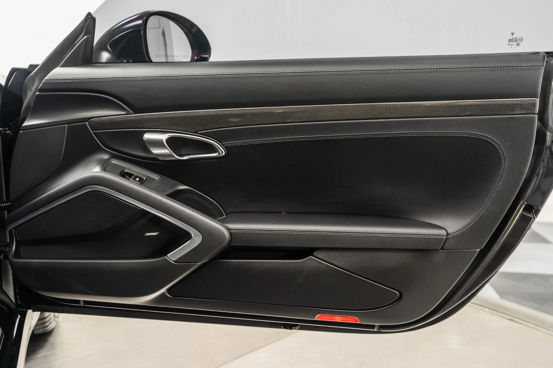 mph037_2217286918_Used_2014_Porsche_911_Turbo_S_1758120142_88a72ad534