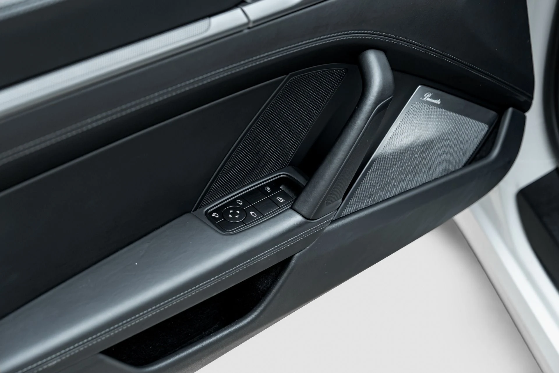 mph037_2220685936_Used_2024_Porsche_911_Targa_4_S_1790017672_48984f2908